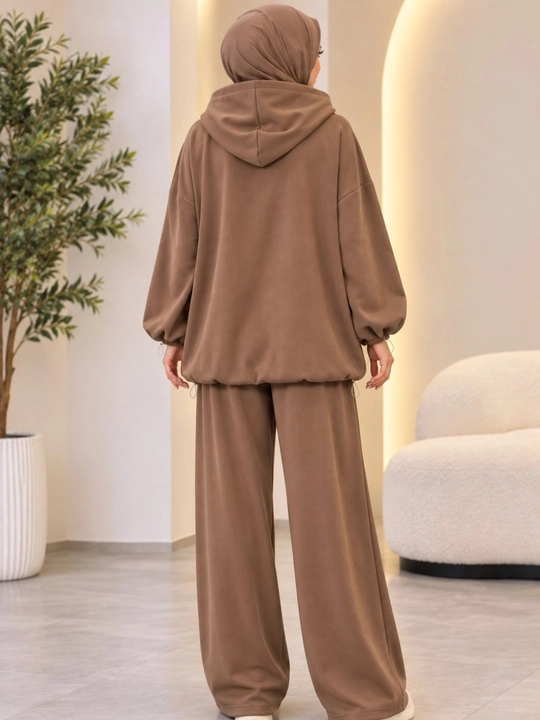 Ayollar uchun keng fasonli ikki qismli kostyum, yumshoq matoli oversize kiyim