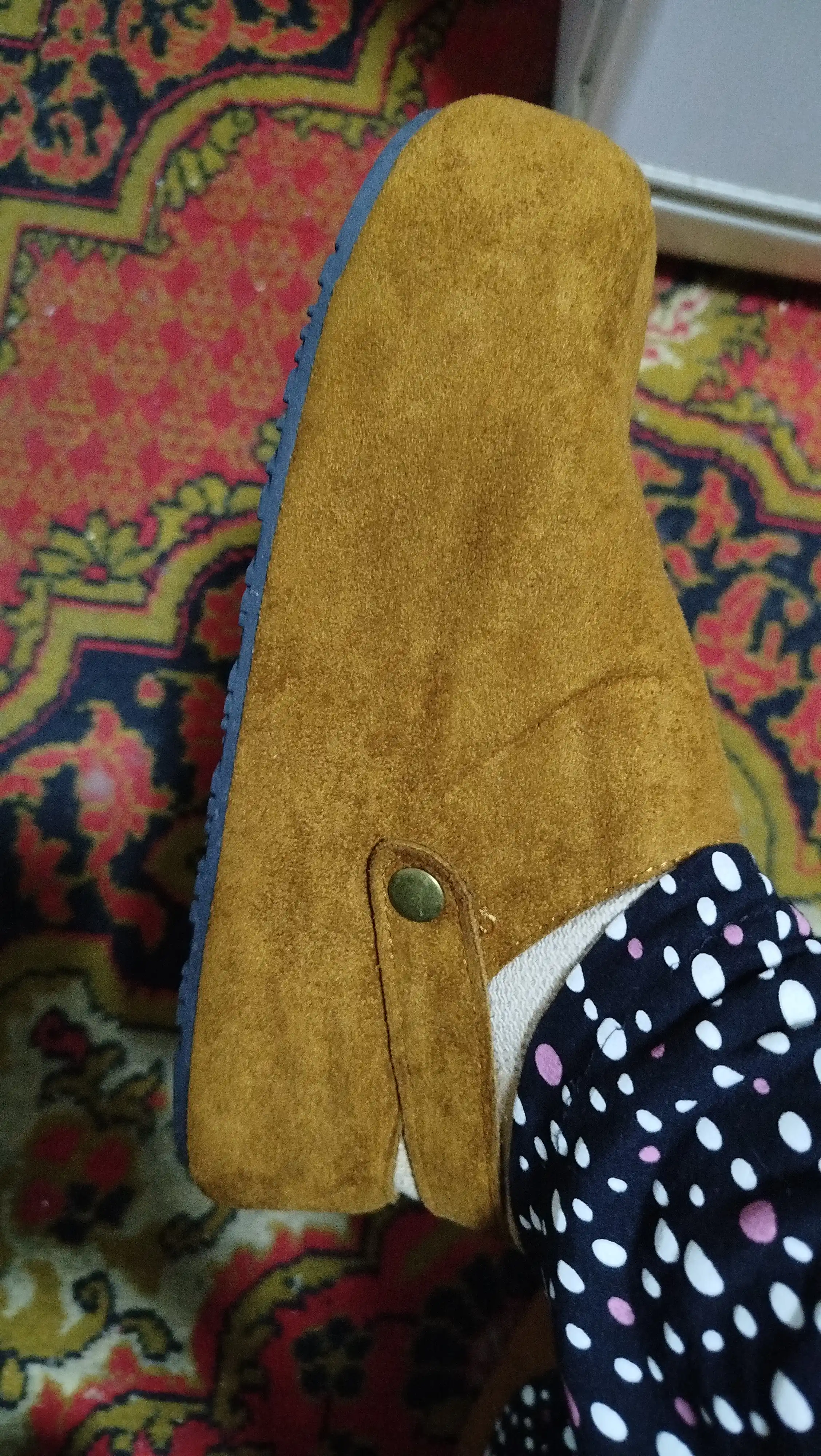 Ayollar zamsh poyabzali, shippak, kuzgi poyabzal, kuzgi sandal, shippak, sabo