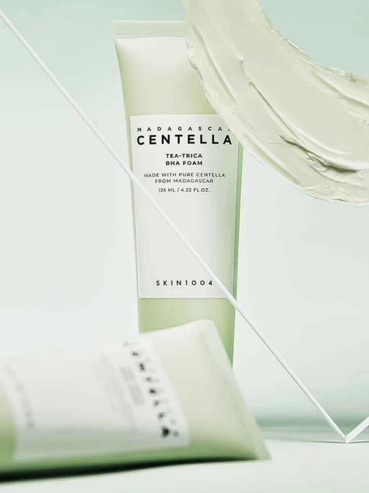 Антибактериальная пенка для умывания SKIN1004 Madagascar Centella Tea-Trica BHA Foam