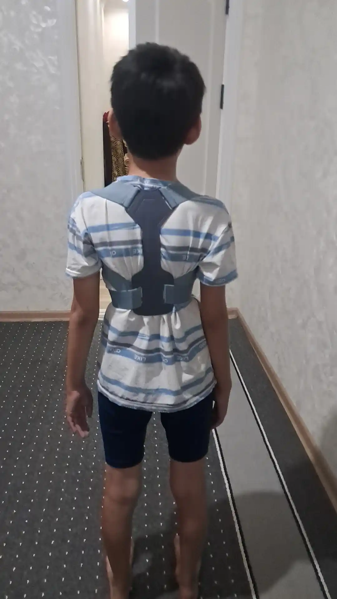 Корректор осанки для детей Be Trendy Kids-X ортопедический корсет от сутулости