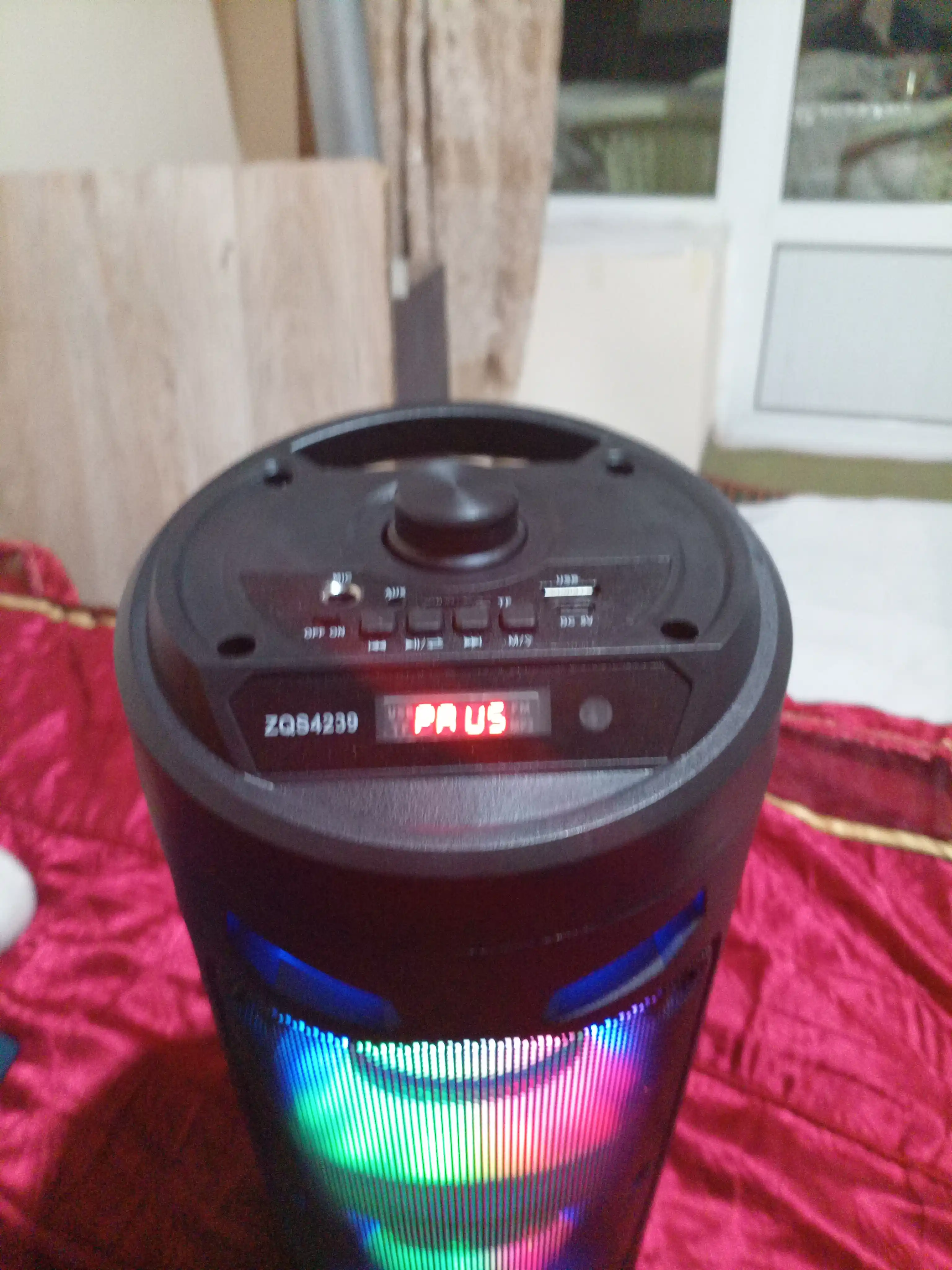 Katta simsiz Bluetooth karnay, karaoke, RGB yoritgichli, mikrofon va pultli