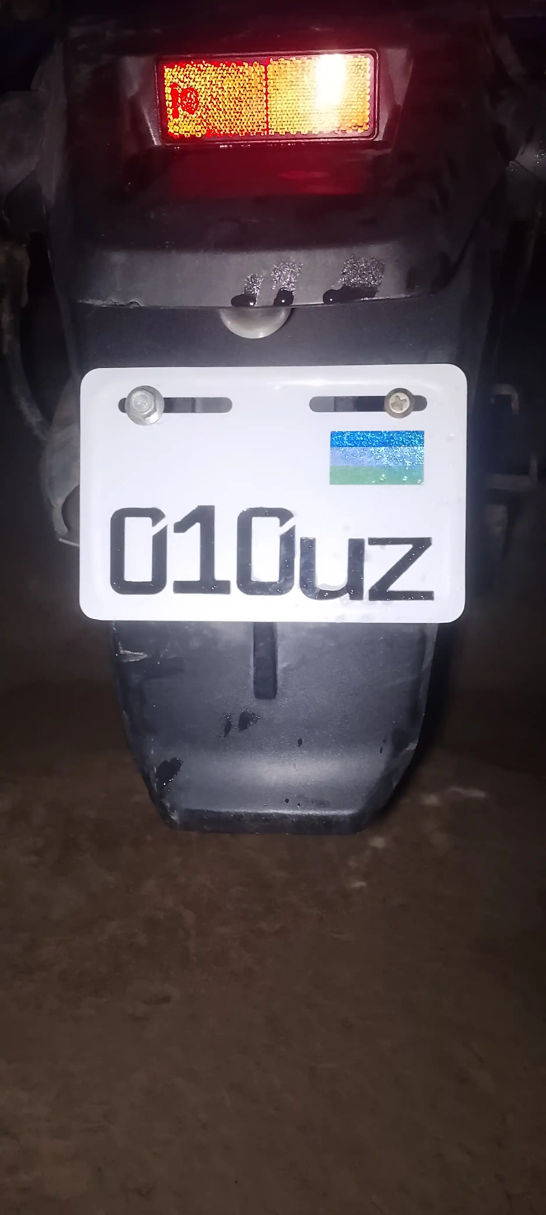 Aksessuar Nomer bo'yi 10 sm eni 15 sm, skuterlar va velosipedlar uchun 1 dona