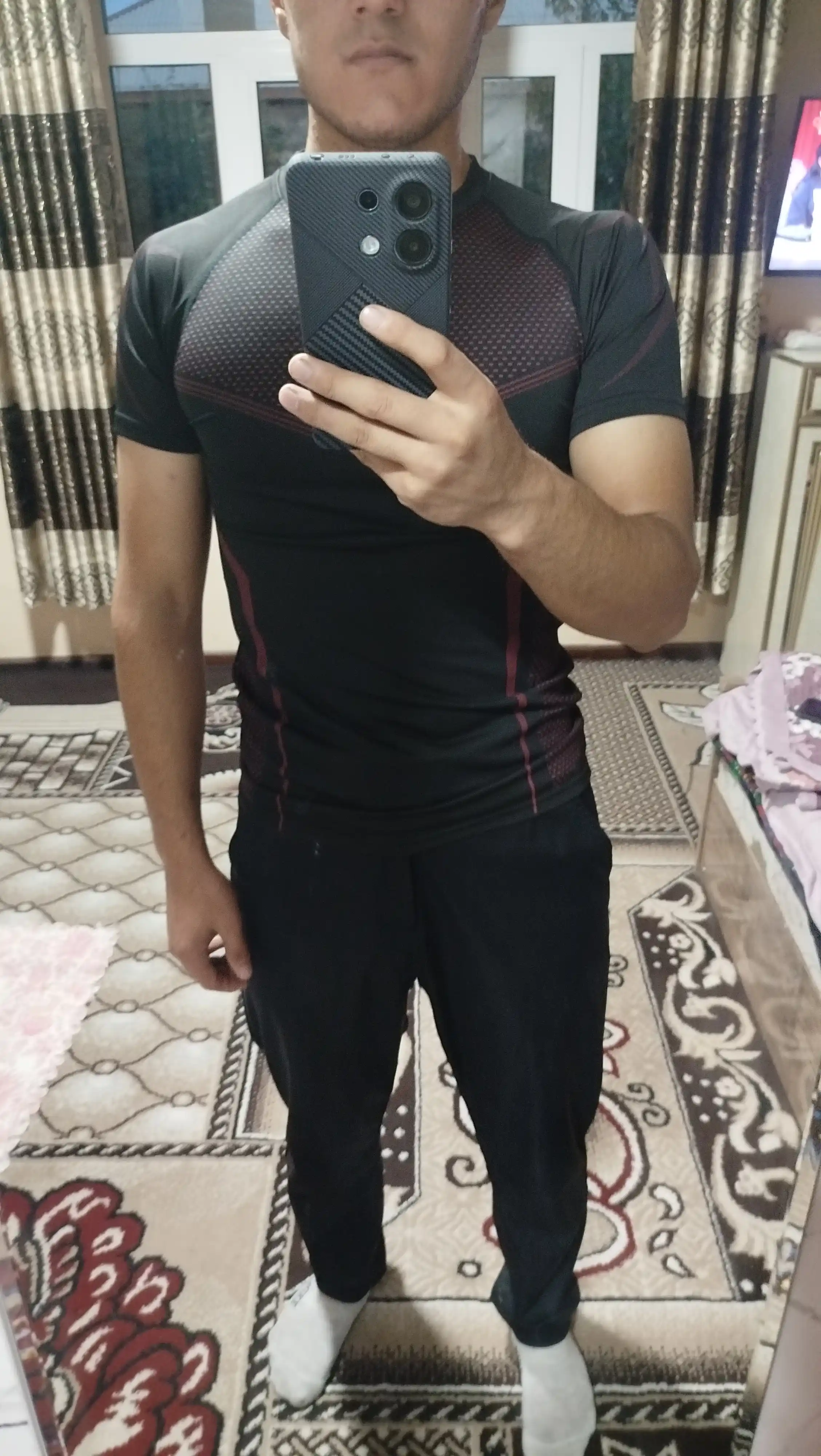 Sport uchun futbolka, rashgard