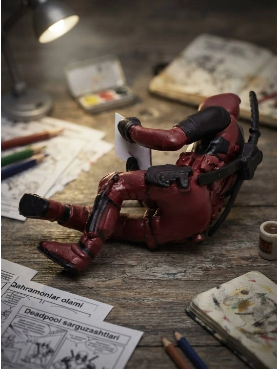 Фигурка Дедпула на стол  Коллекционная статуэтка Marvel для интерьера