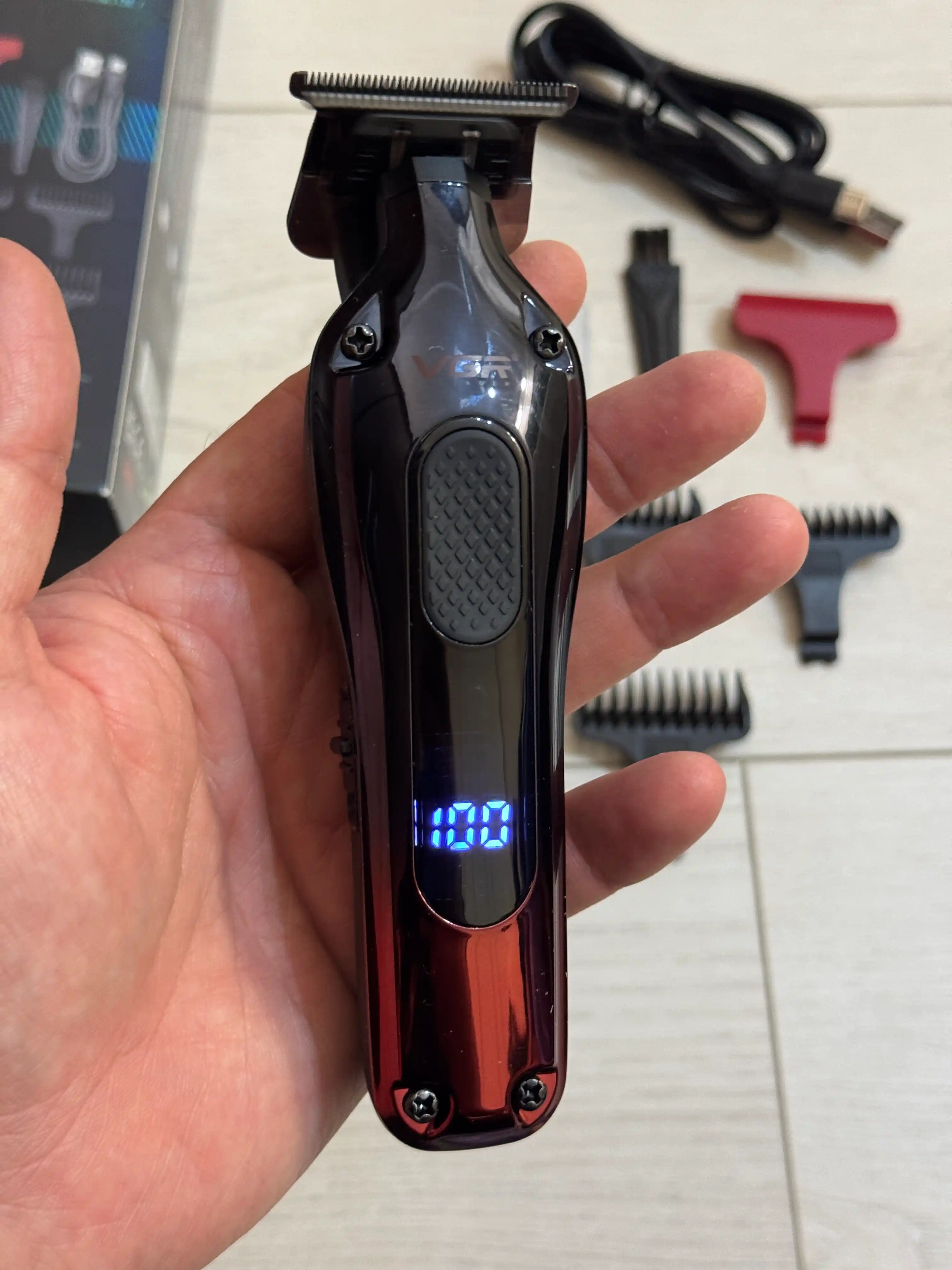 Professional soch va soqol olish mashina VGR V-998, simsiz trimmer, LED displeyli
