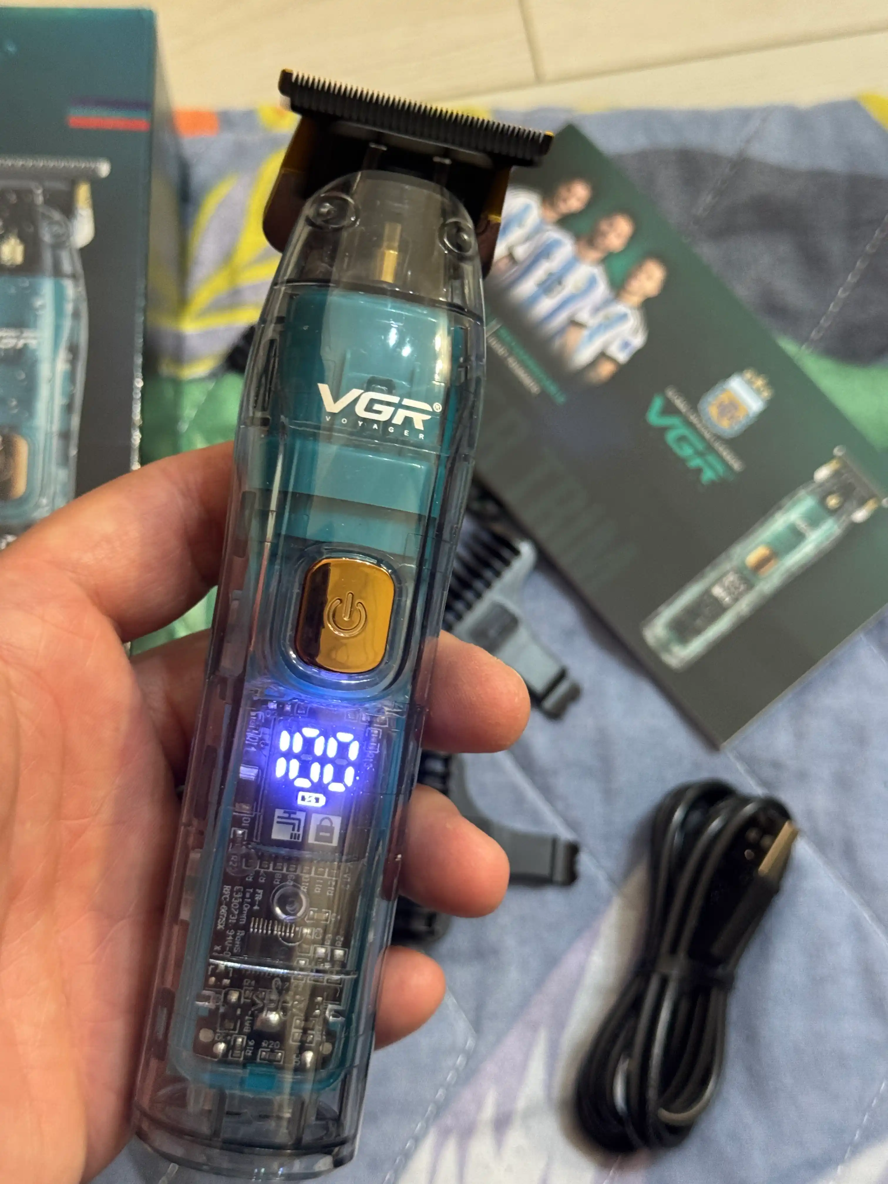 Professional soch va soqol olish mashina VGR V-998, simsiz trimmer, LED displeyli