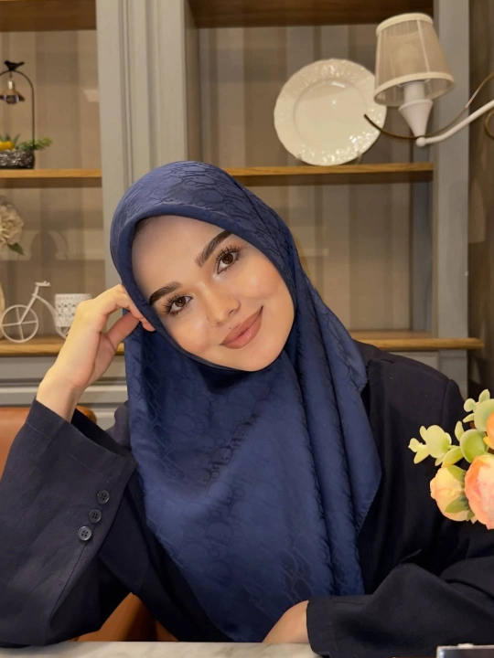 Шелковый платок Dior для женщин и девочек, подарок, хиджаб 95 х 95 см - 