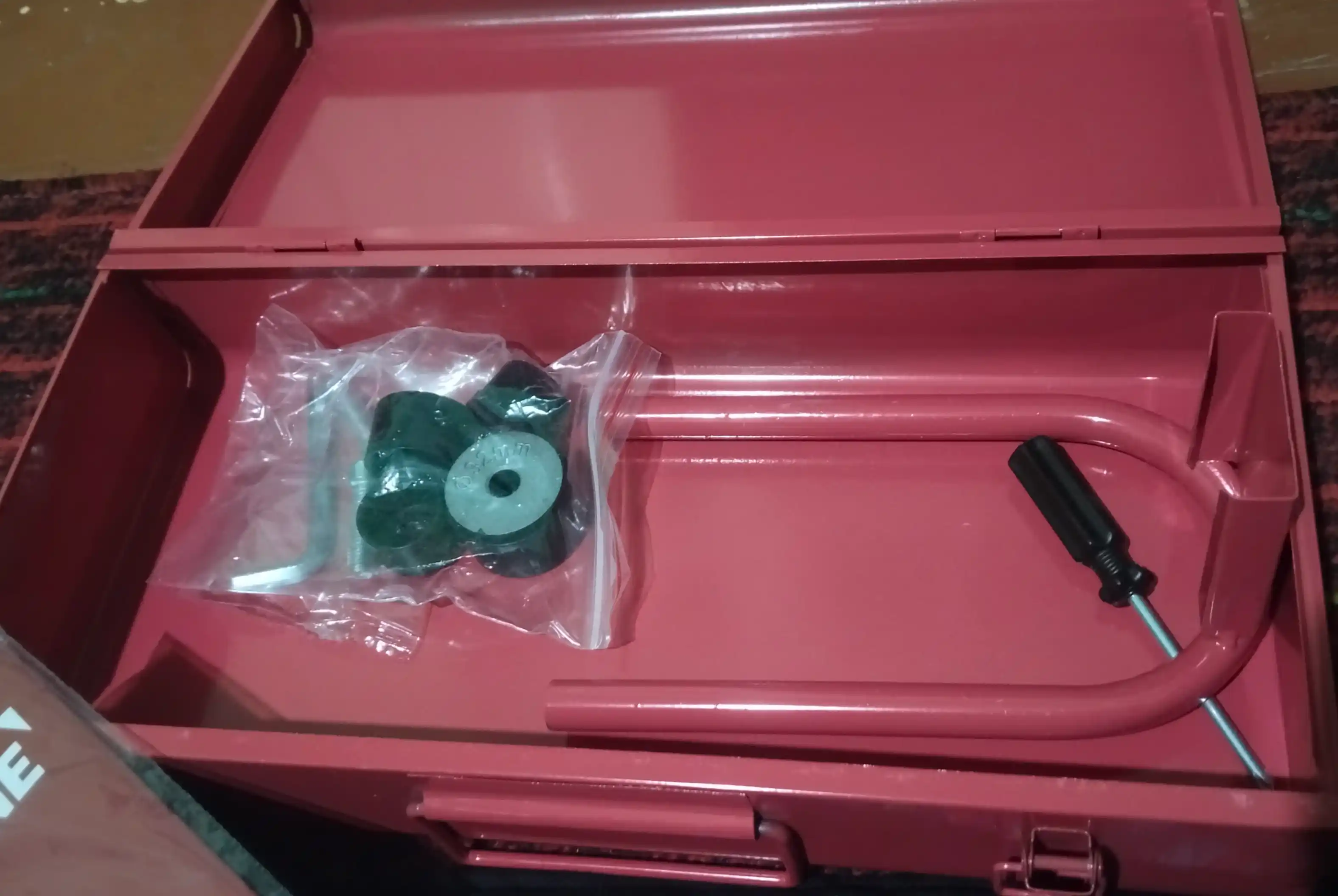 Plastik quvurlarni payvandlash apparati NUMBER ONE EPC25/10-1, 800 Vt, 3 nasadkalar