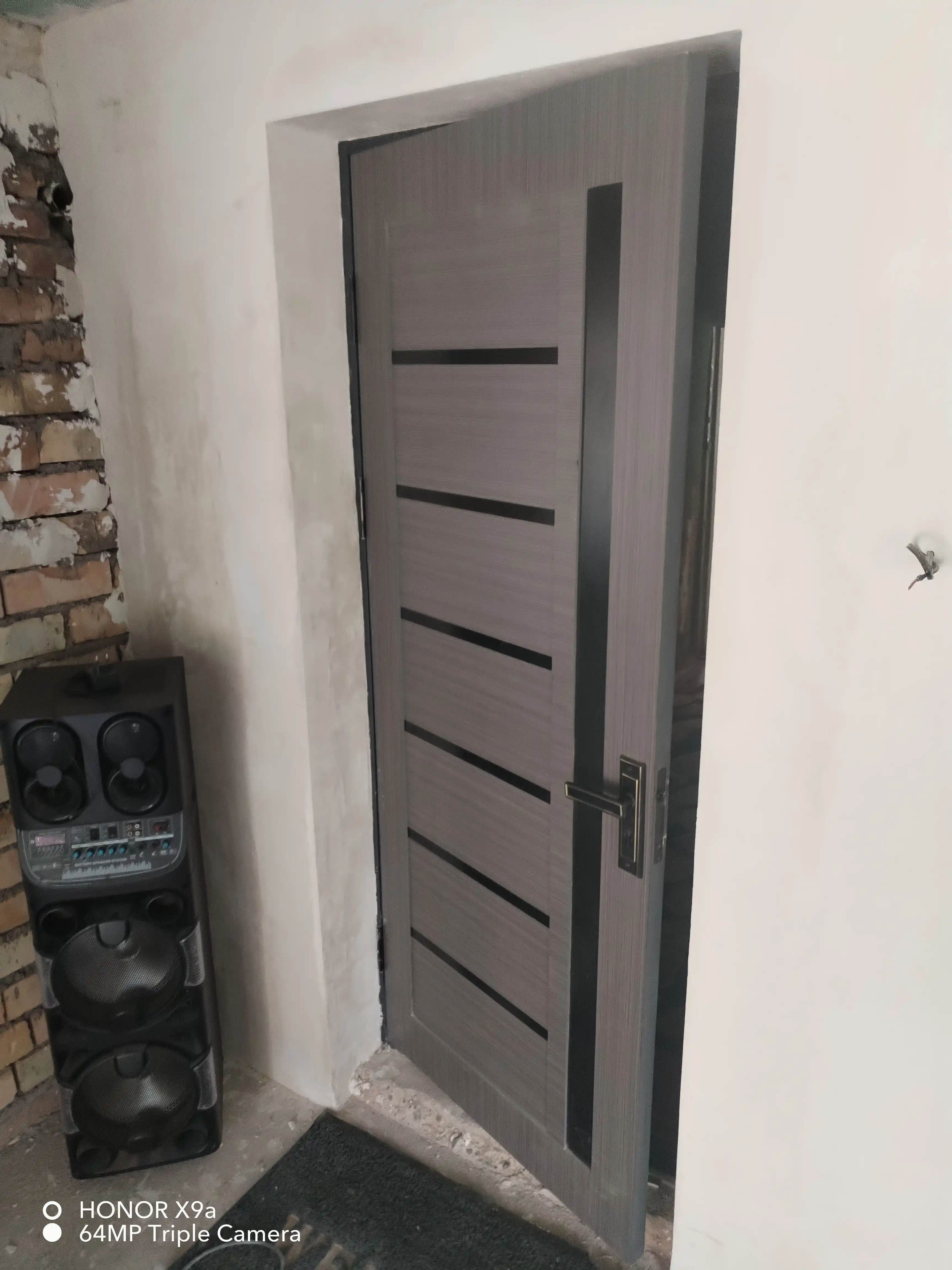 Laminatsiyalangan MDF ichki eshik