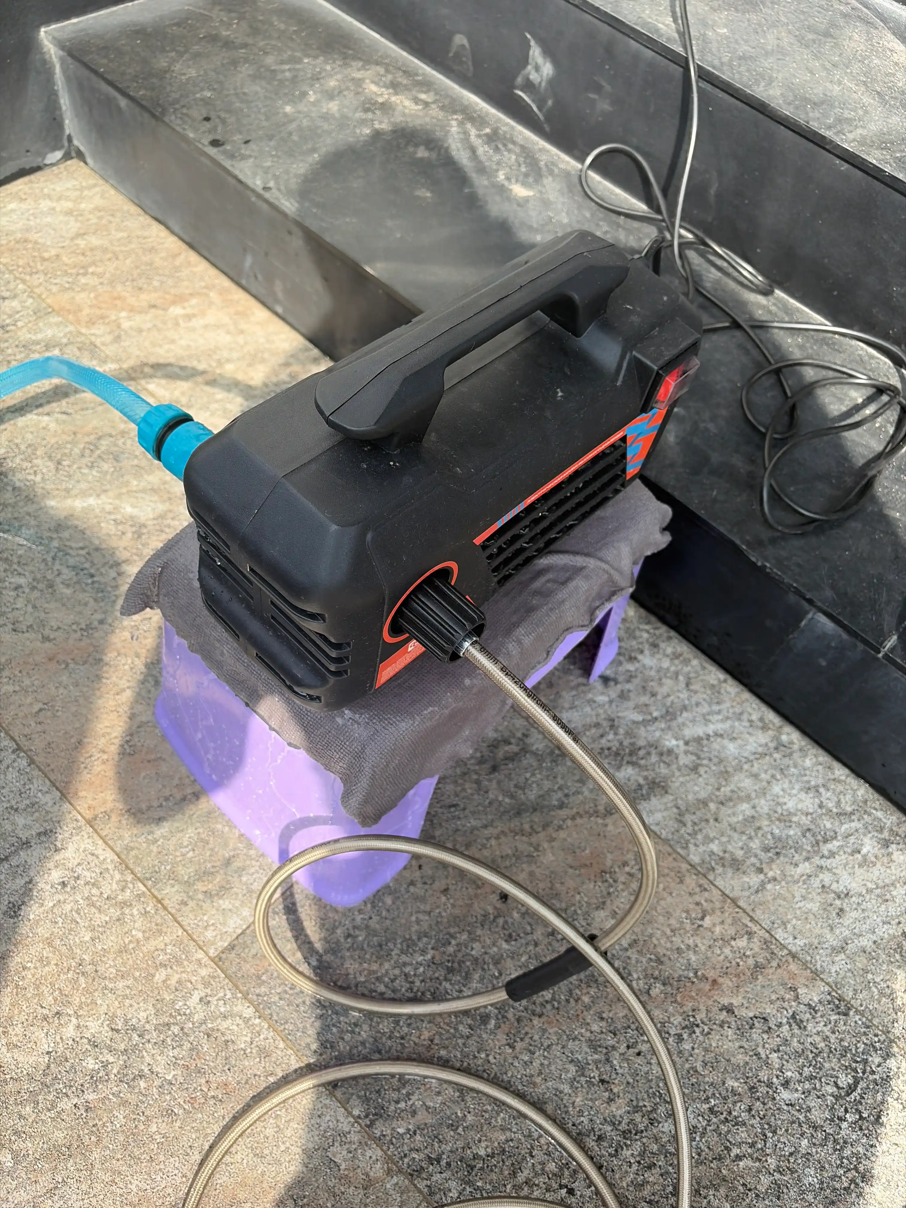 Yuqori bosimli elektr yuvish avto-moykasi 2500 Vt, 120 BAR, penogenerator bilan, apparat