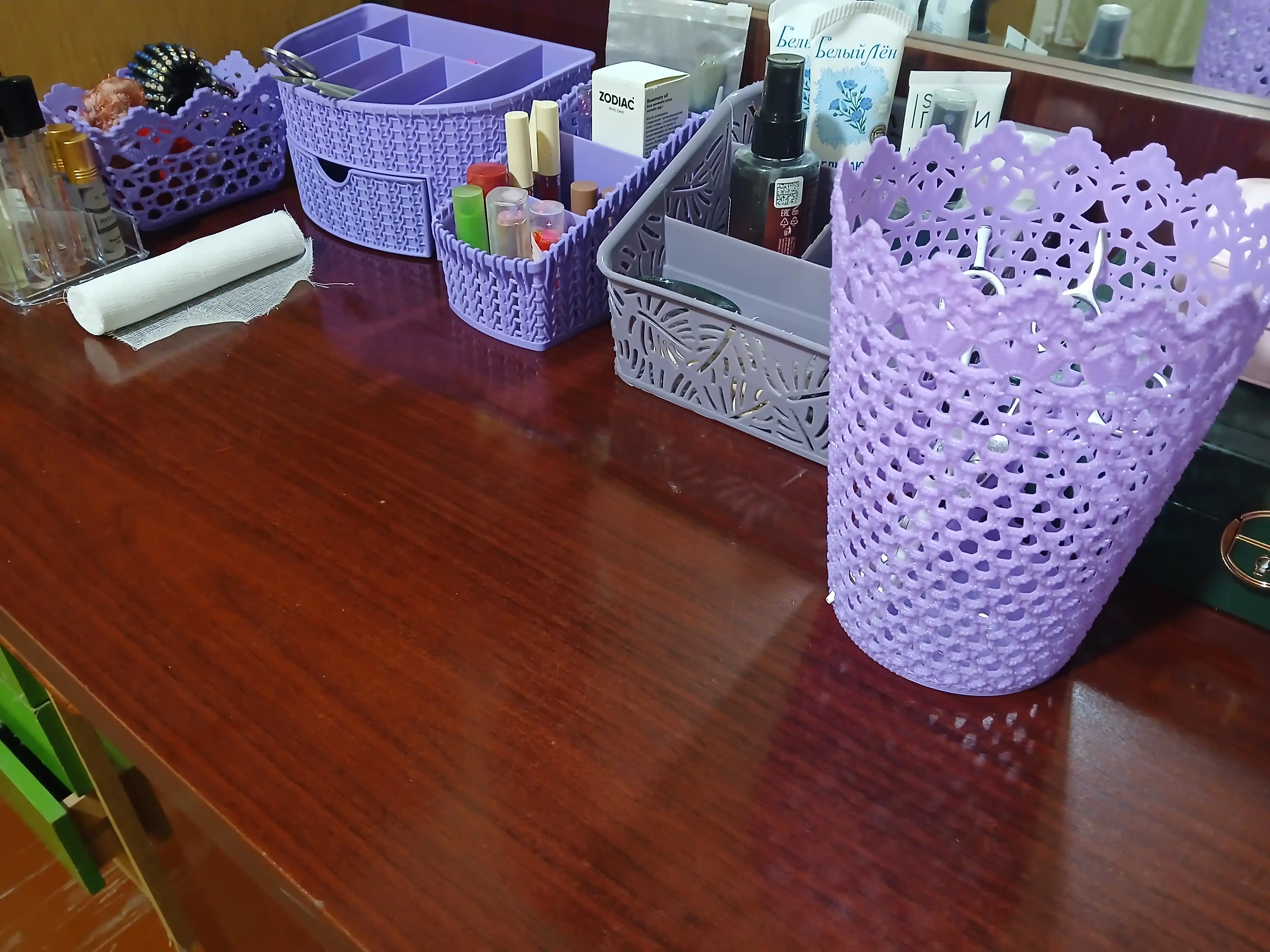 Dekorativ savat 2 xil o‘lcham, krujeva naqshli plastik organizer, uy uchun