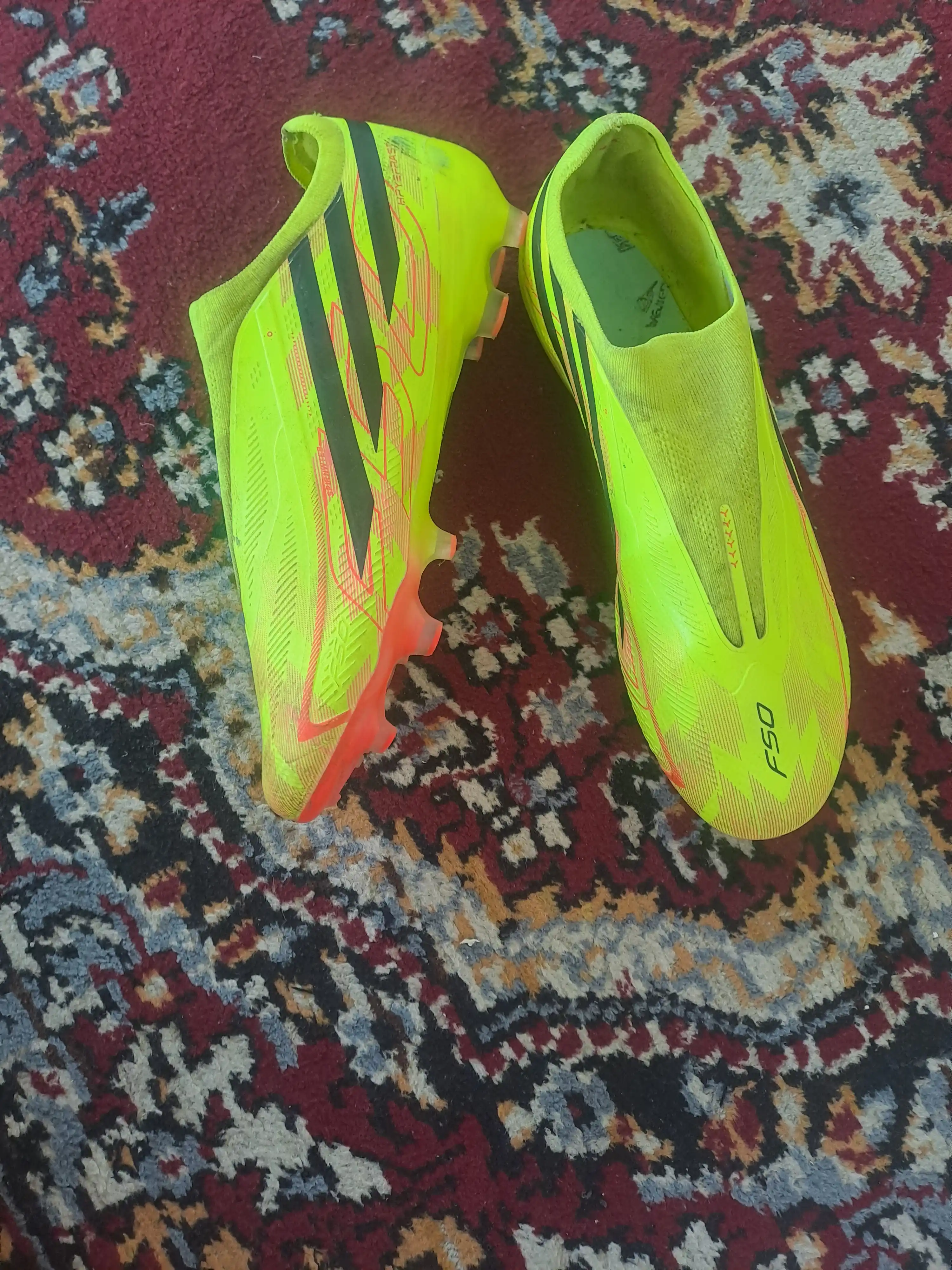Futbol butsilari, erkaklar uchun, o‘smirlar uchun, 36-45 o‘lcham