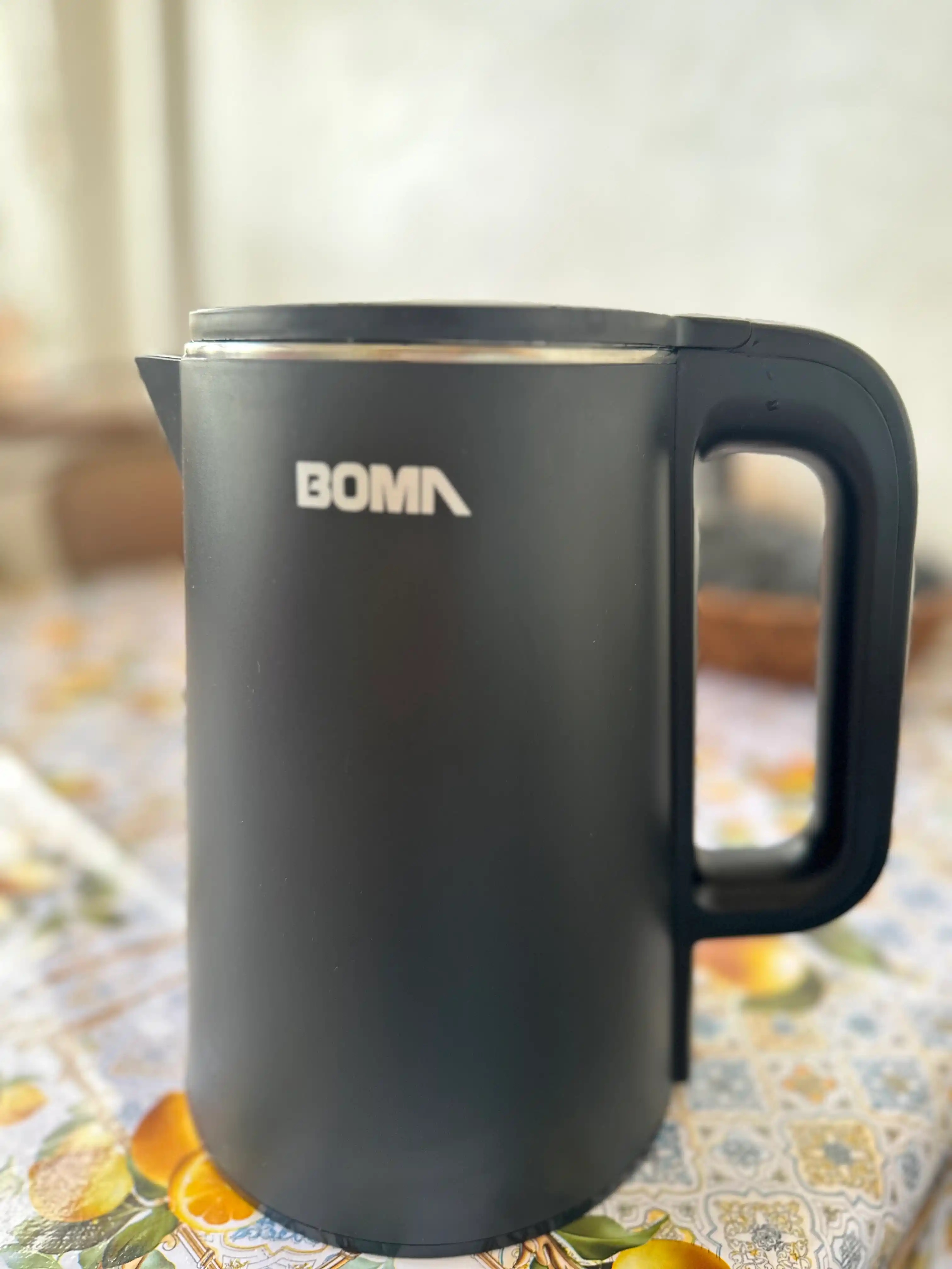 Elektr choynaglar BOMA 1500Vt, shisha, po'lat va sensorli displey 2-2,5 litr, LED va 360°