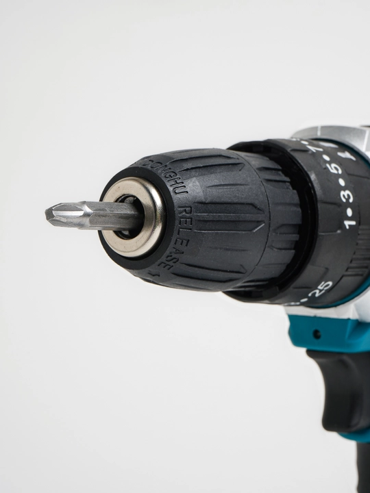 Makita Akkumulyatorli Drel-Shurupovyort, 12V, 24 va 54 Predmetli To‘plam, 2 Akkumulyatorli