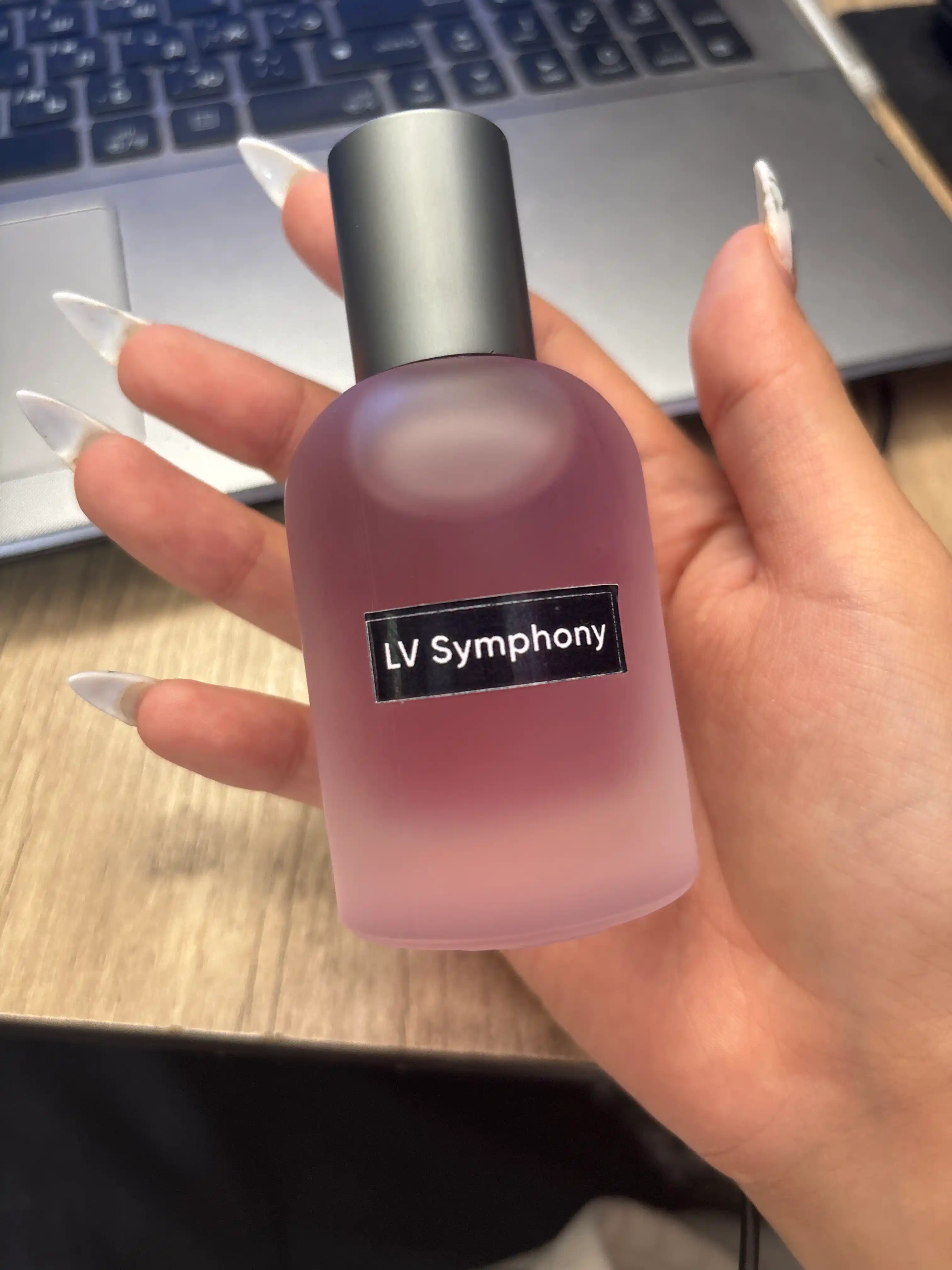 Symphony atirlari, erkaklar va ayollar uchun atirlar, LV atirlari, ayollar atirlari, atir