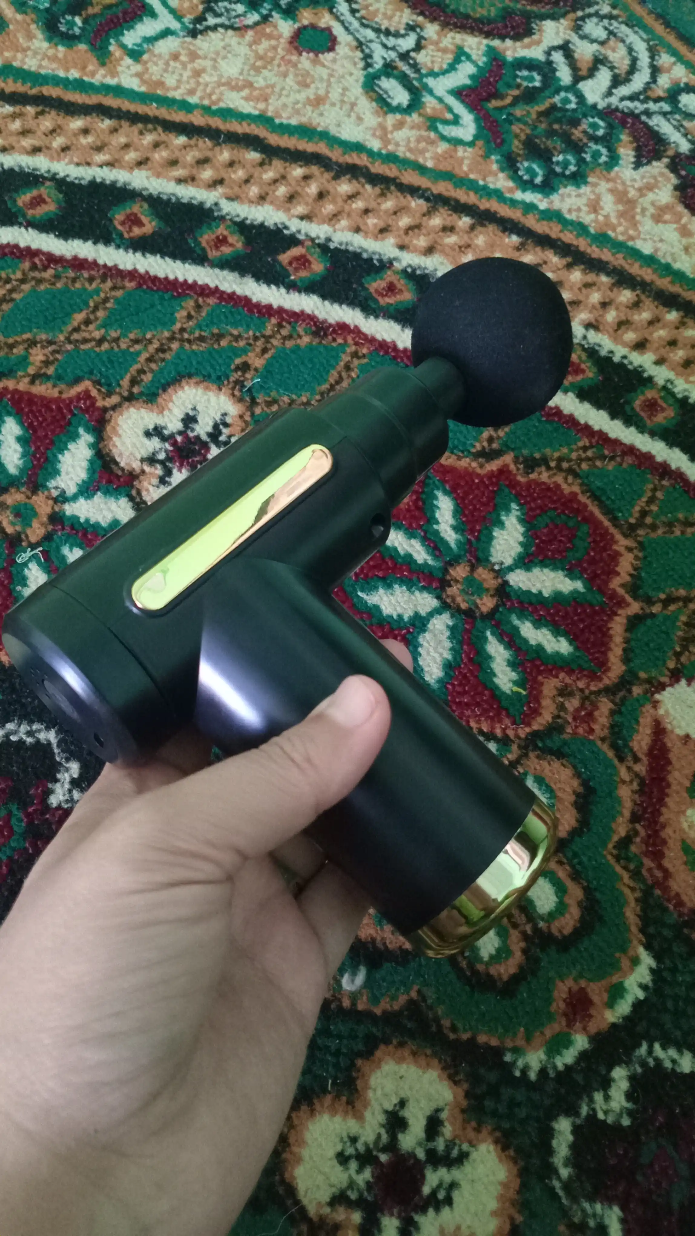 Massajor, pistolet bilan zarba berish, tana, orqa, bo‘yinni massaj qilish apparati