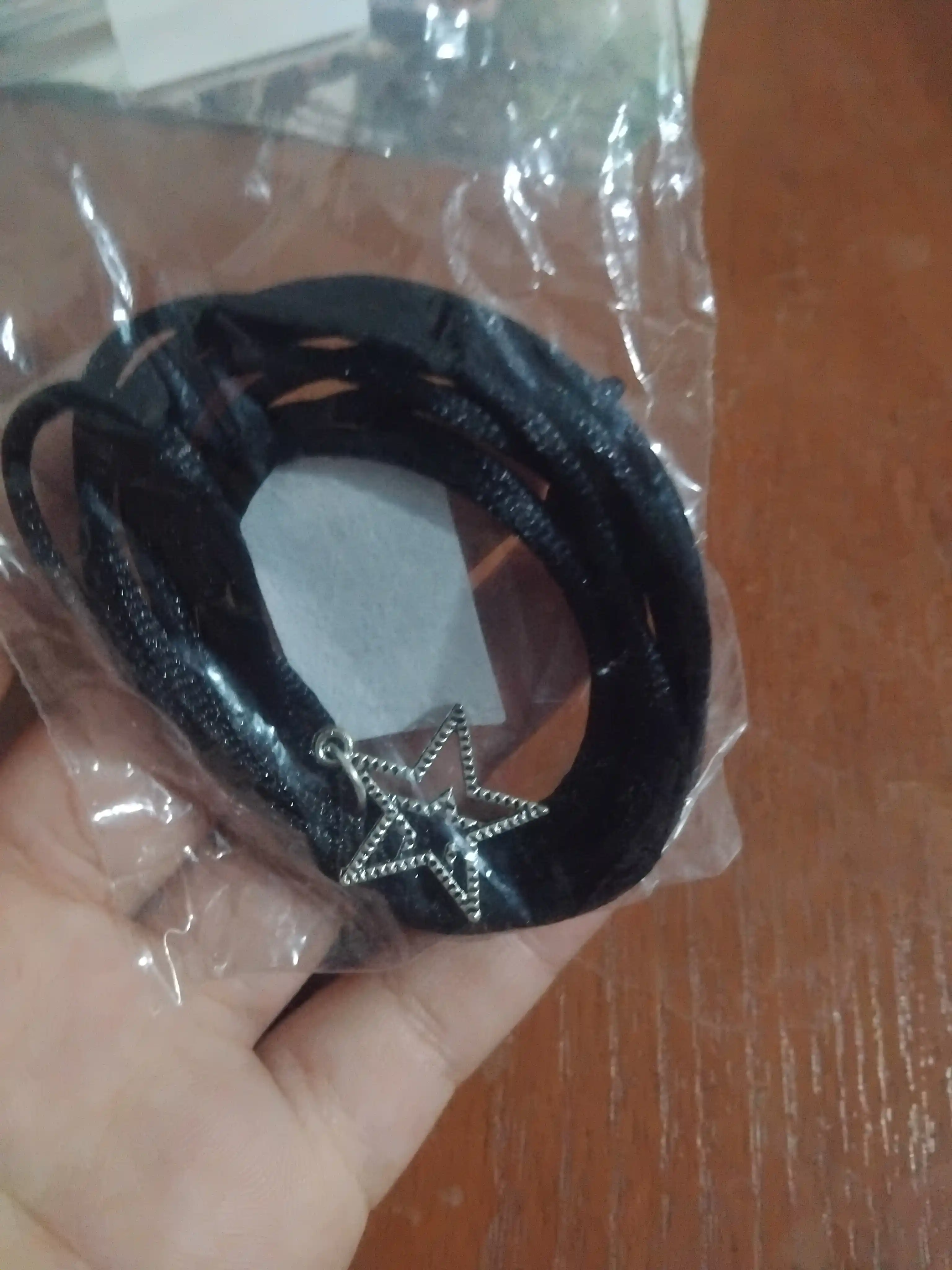 Choker yulduzchali shnur, braslet va choker ikkitasi birda