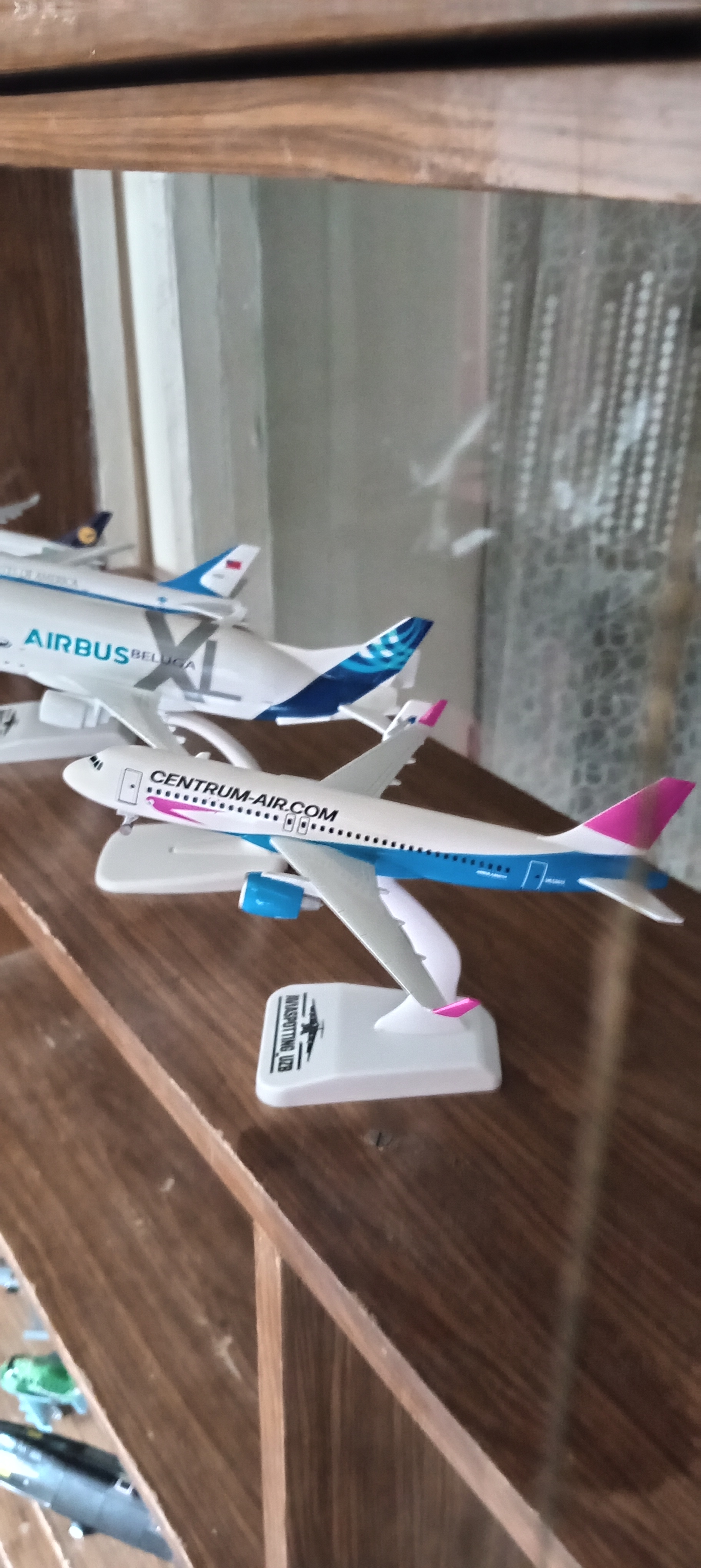 Модель самолёта Airbus A320neo, авиакомпания Centrum Air, 20 см, металл+пластик, шасси