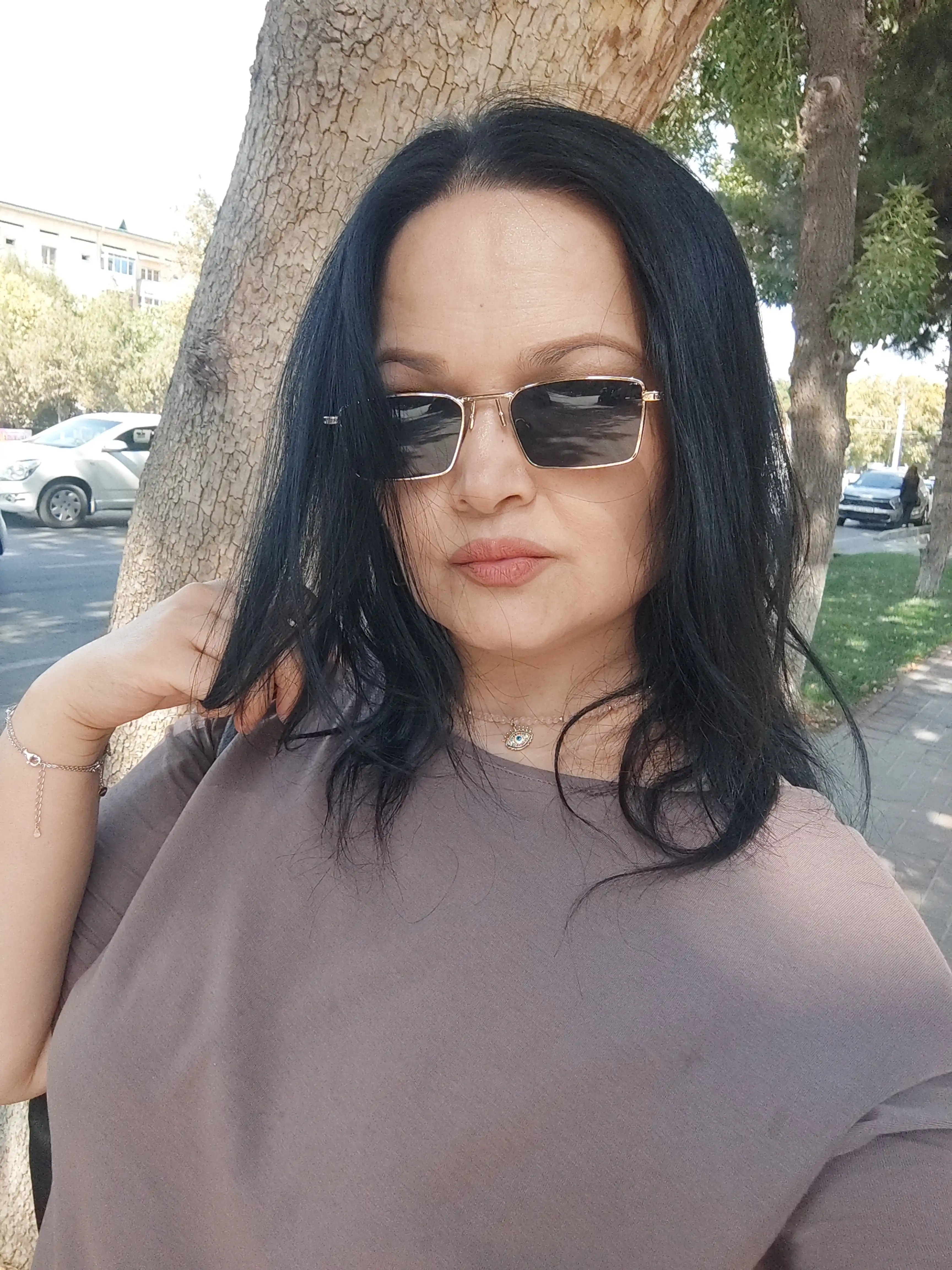 Ko'zoynaklar, quyosh nuridan ximoyalovchi, ayollar ko'zoynagi