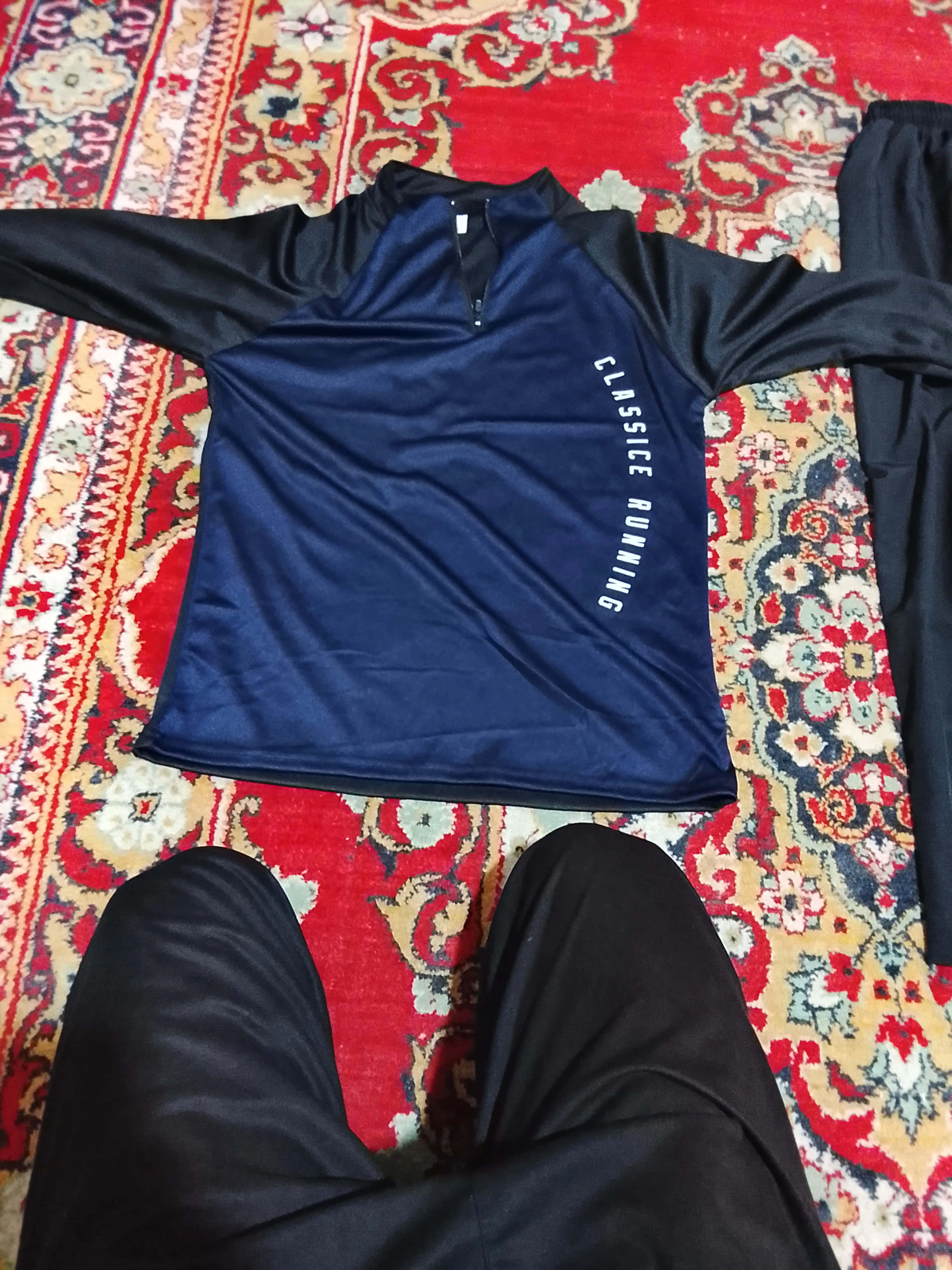 Erkaklar sport kostyumi, mashg‘ulotlar va dam olish uchun zamonaviy to‘plam