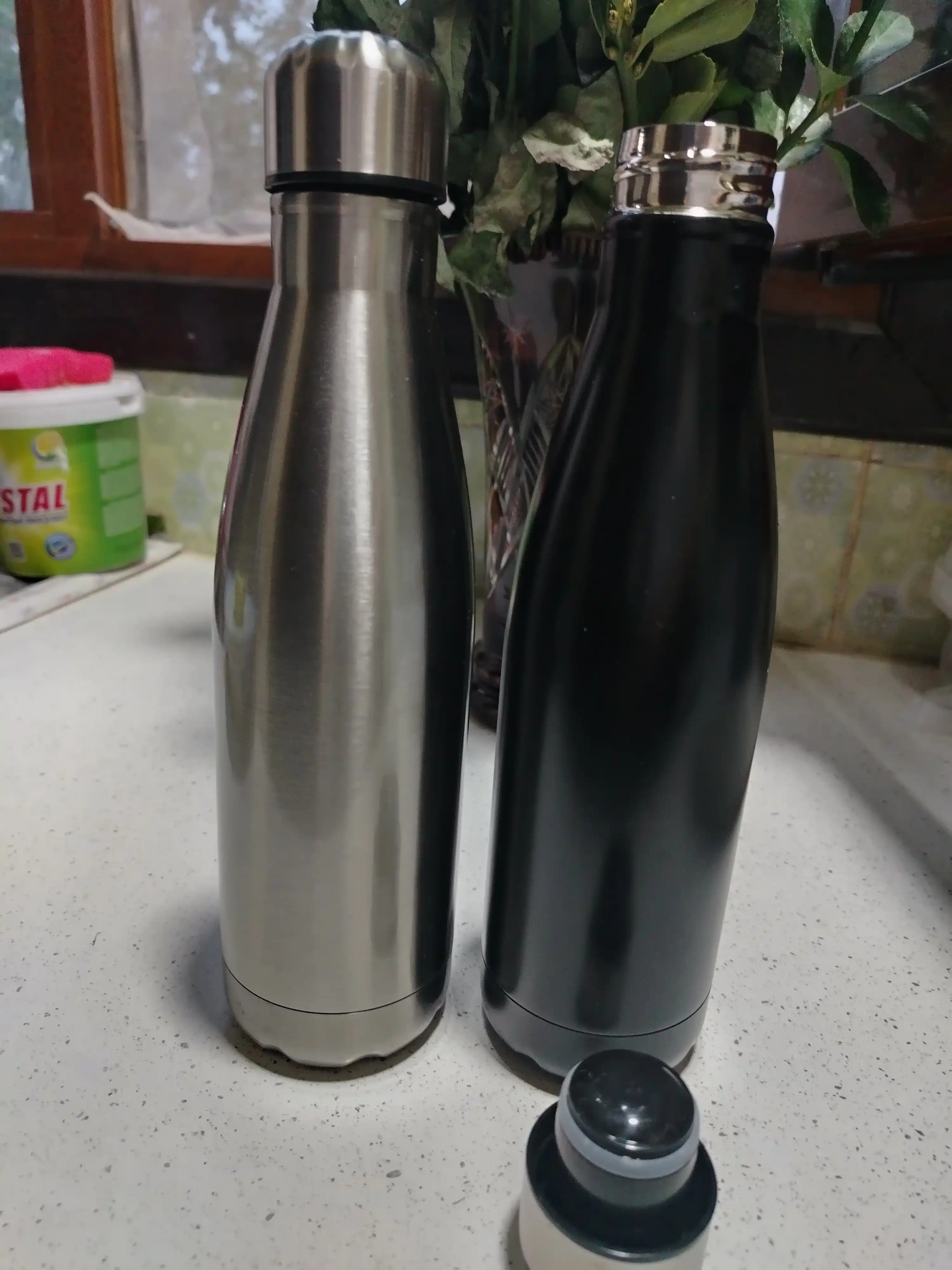 500 ml va 750 ml zanglamaydigan po‘latdan termos idish - Issiq va sovuqni 12 soat saqlaydi