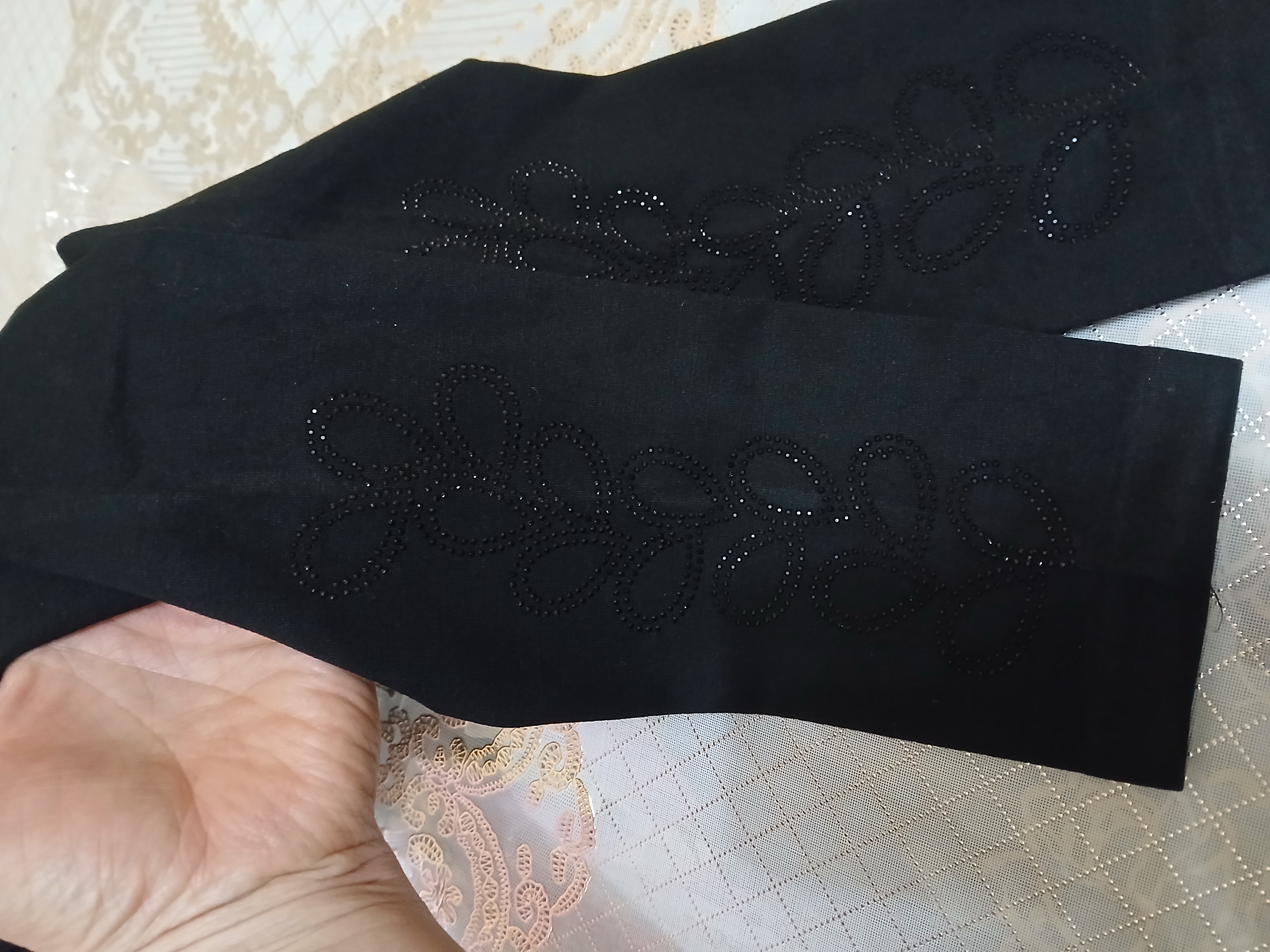 Ayollar Losini — Yuqori Bel, Qora Rang, Bezagi Bor, Kundalik va Sport Uslubidagi Leggings