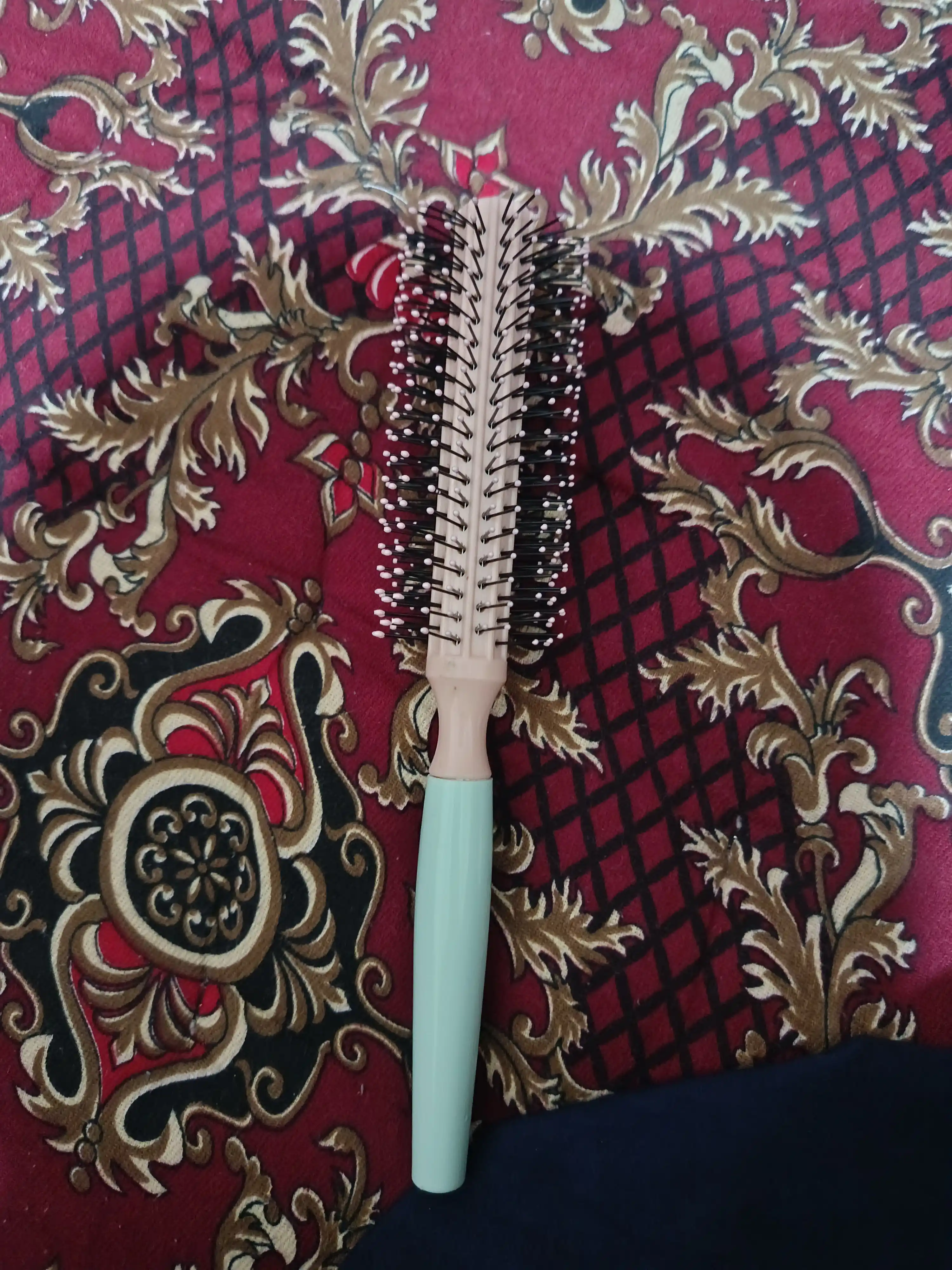 Soch uchun dumaloq taroq, hajm beruvchi, ayollar va qizlar uchun, 4 xil rangda