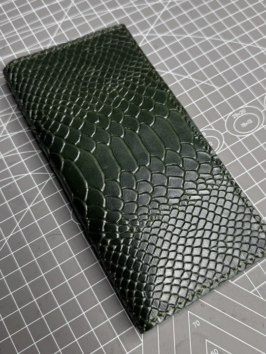 Portmone ayollar uchun tabiiy charmdan Black Gator