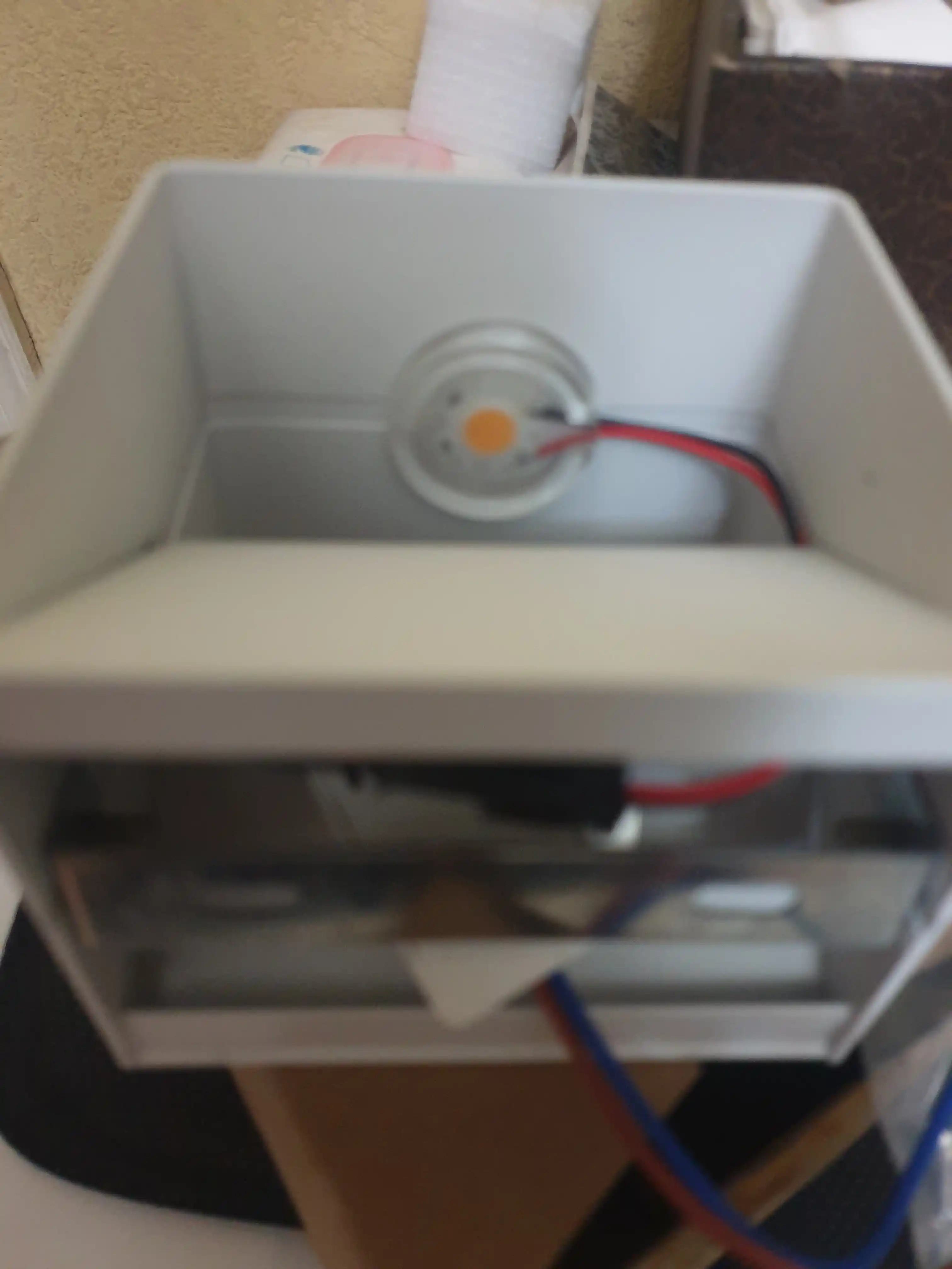 LED настенный светильник, металлический корпус, свет вверх и вниз, белый, чёрный