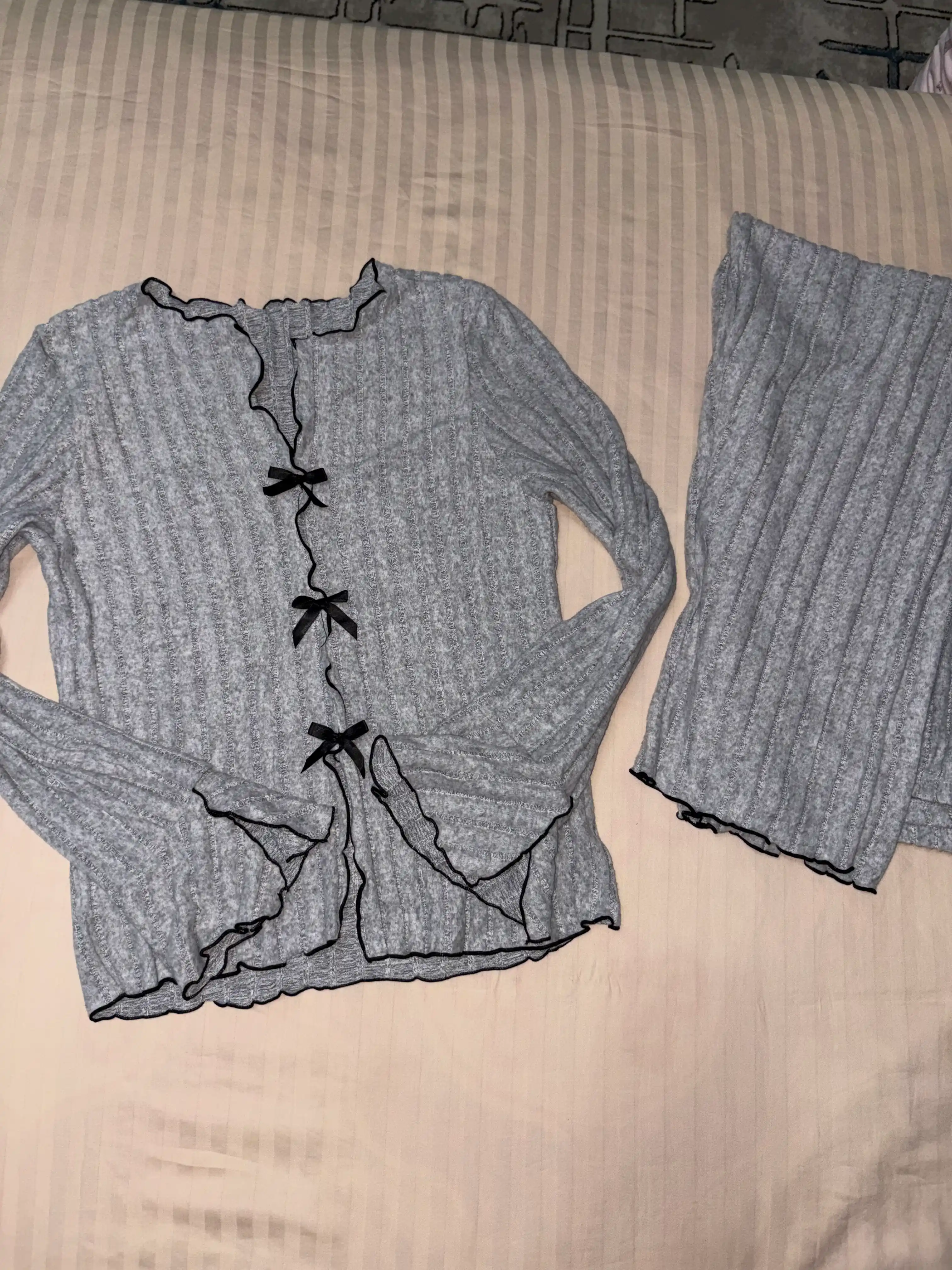 Ayollar uchun pijama, uy kiyimi, tungi ko‘ylak