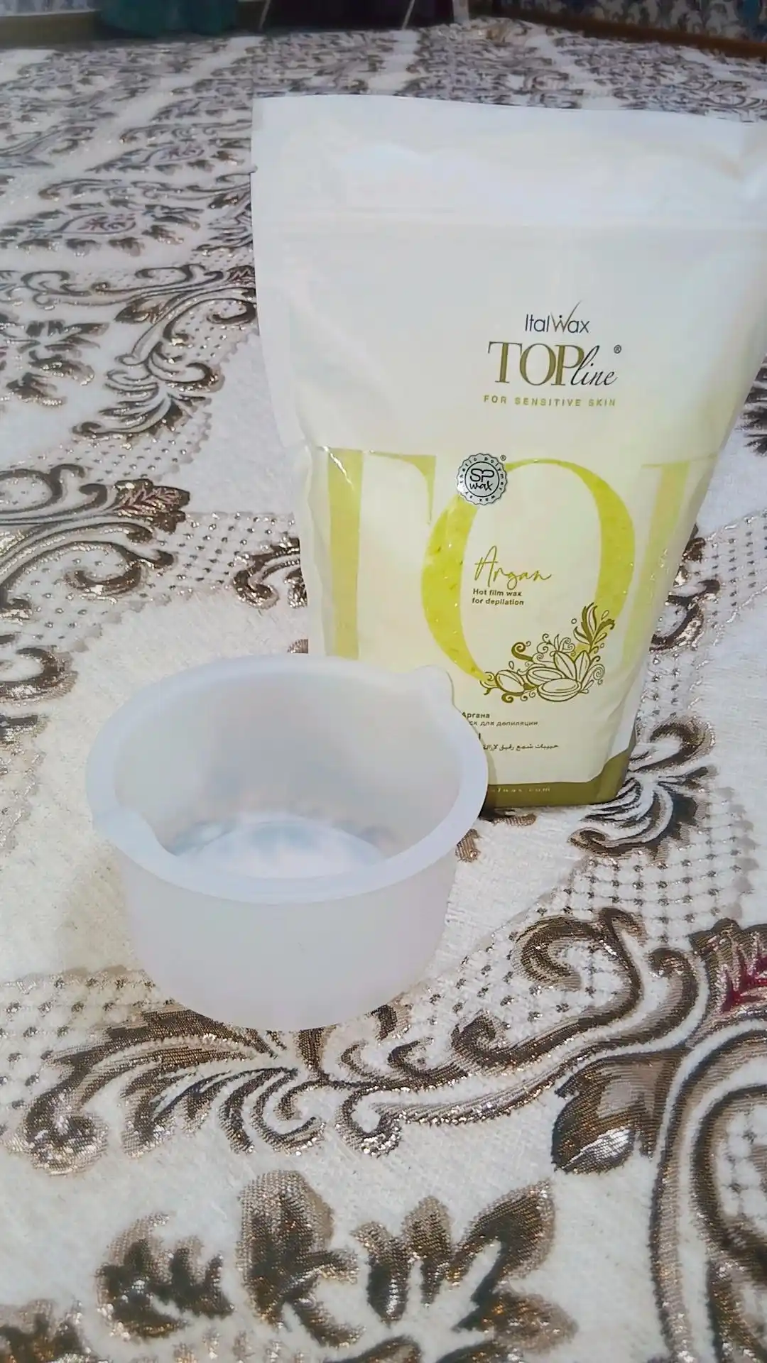 ItalWax "Argana" TOP LINE plyonkali mumi, granulalarda depilyatsiya uchun, 750 gr