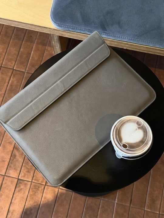 Leather Sleeve Case для MacBook — кожаный чехол-конверт 13.6″ и 15″