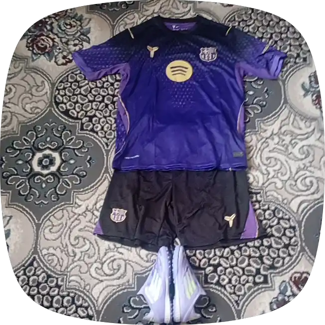 Butsalar, futbol uchun butsalar, tabiiy maysa uchun butsalar, o‘smirlar va kattalar uchun