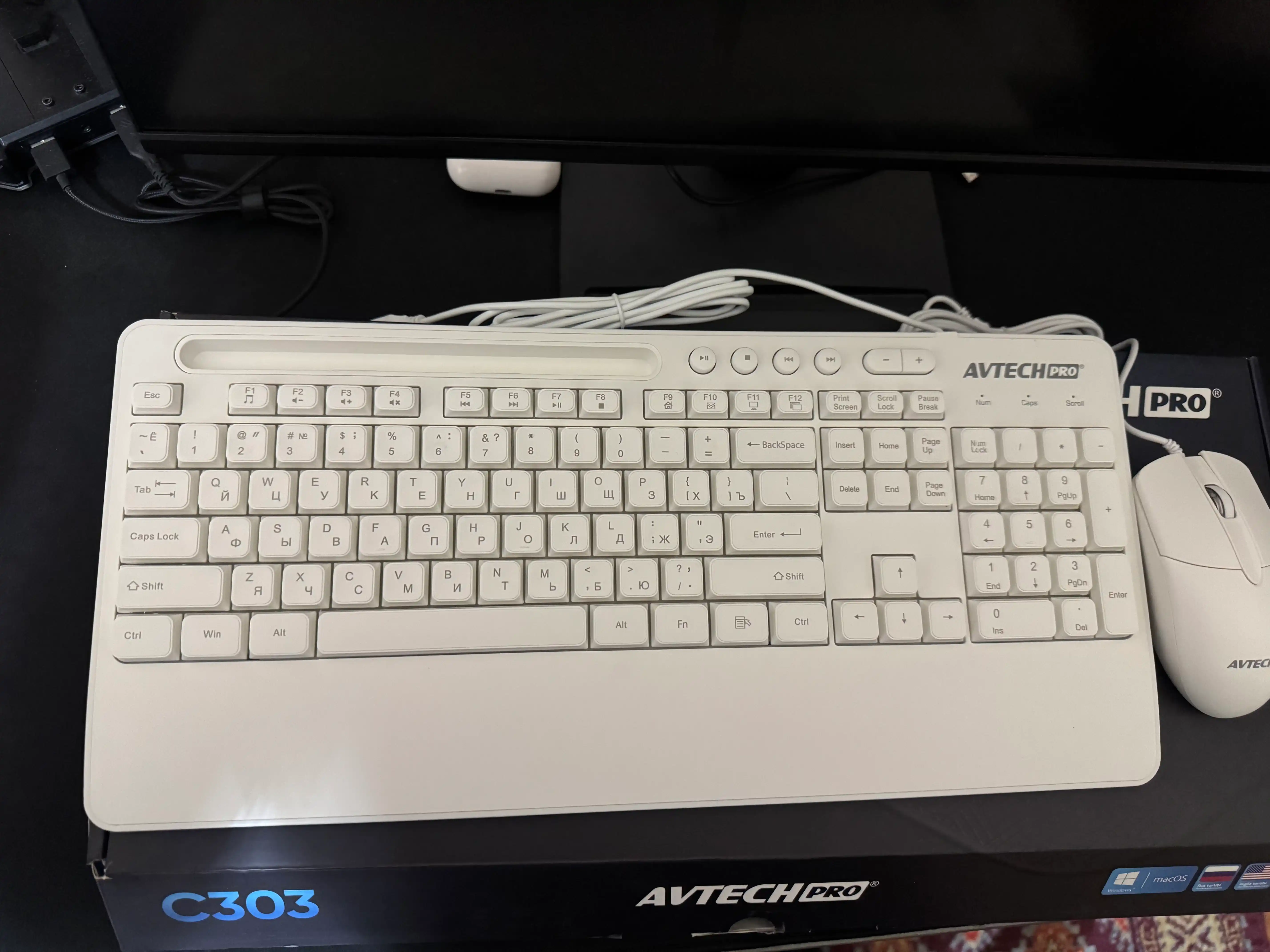 Kompyuter uchun simli oq klaviatura va sichqoncha to‘plami AVTECH PRO C303 White