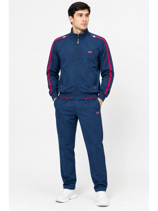 Erkaklar sport kostyumi - 