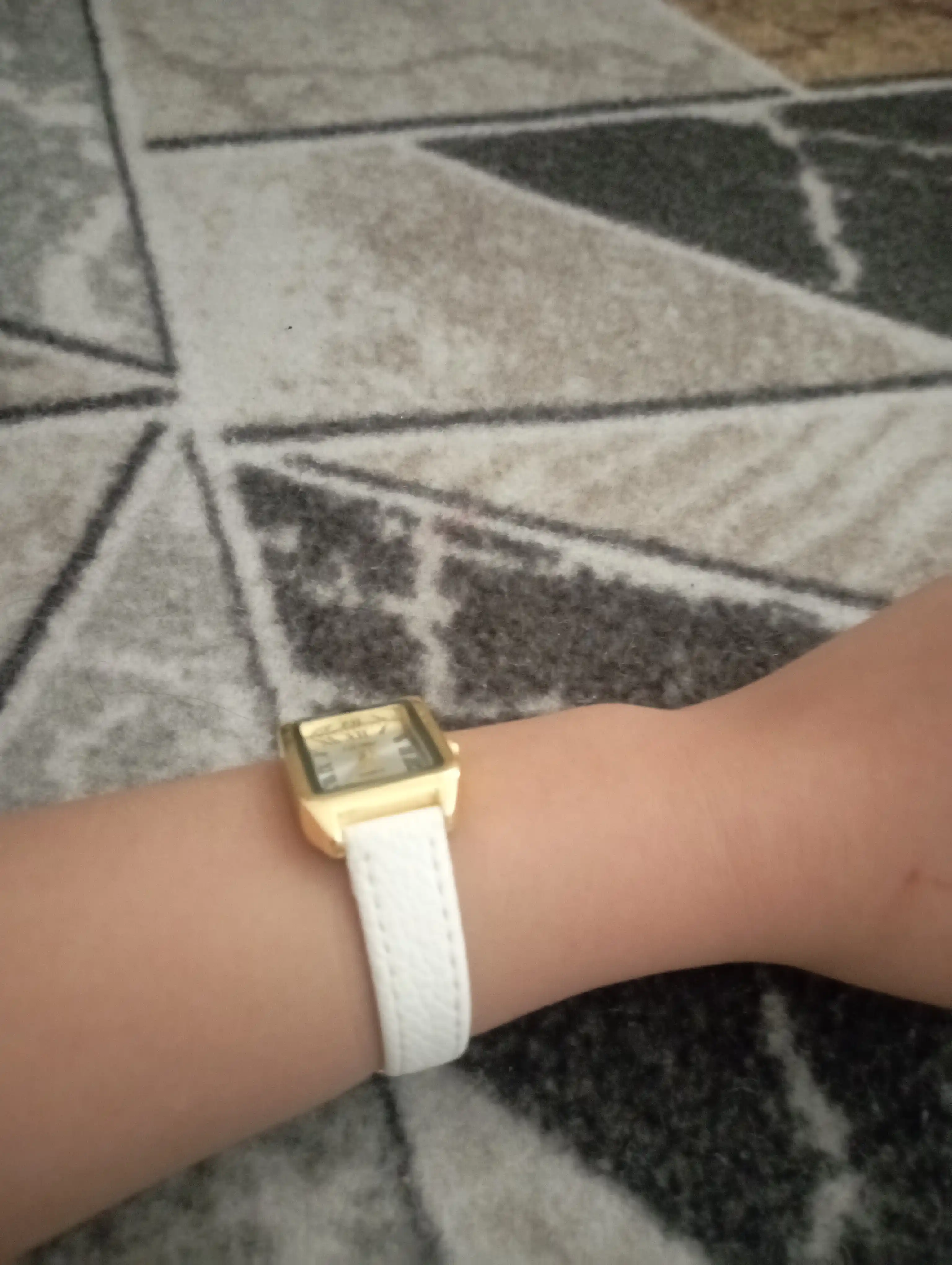 Женские часы Galaxy Quartz_Cartier Quartz — в подарочной коробке