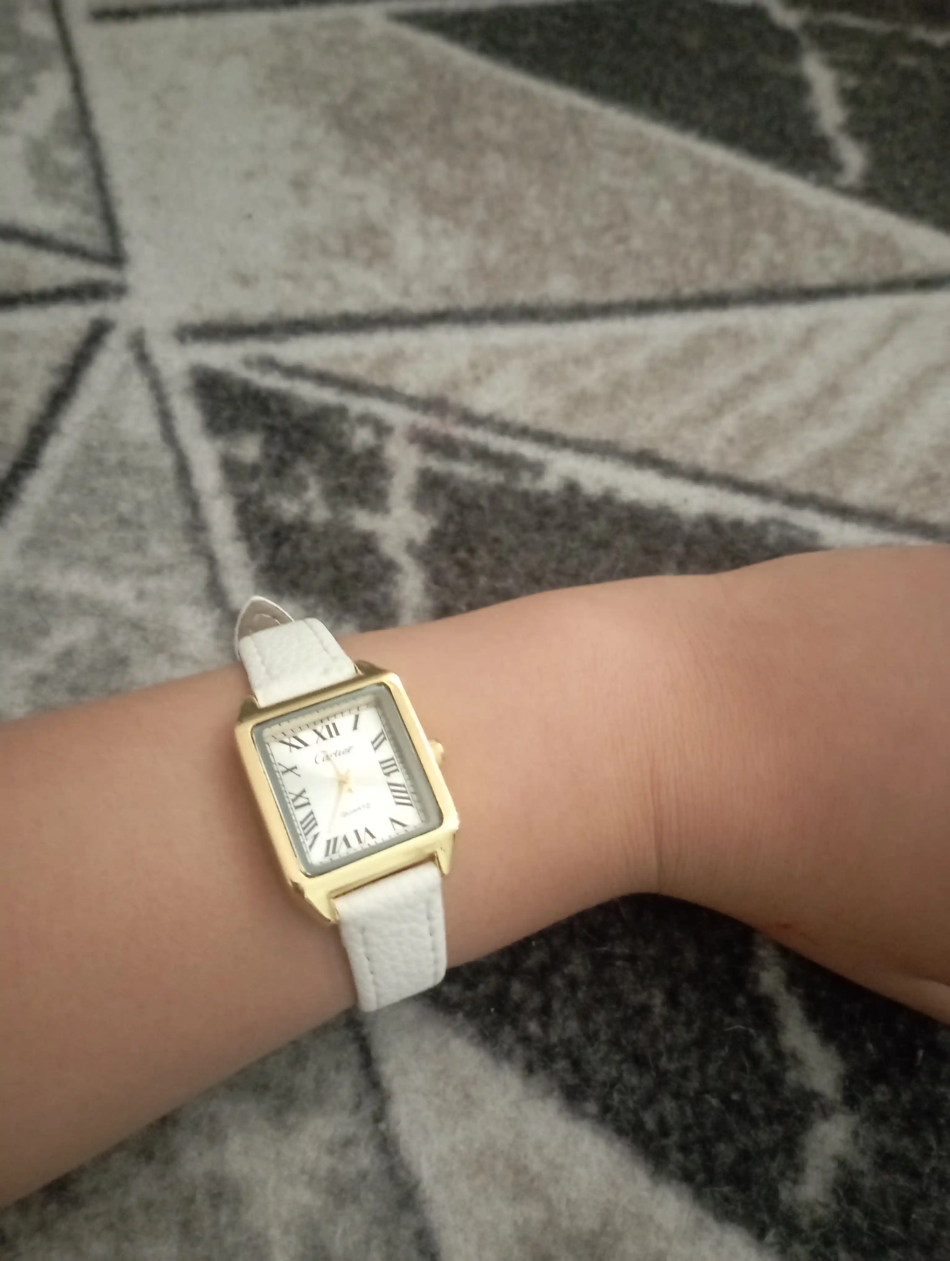 Женские часы Galaxy Quartz_Cartier Quartz — в подарочной коробке