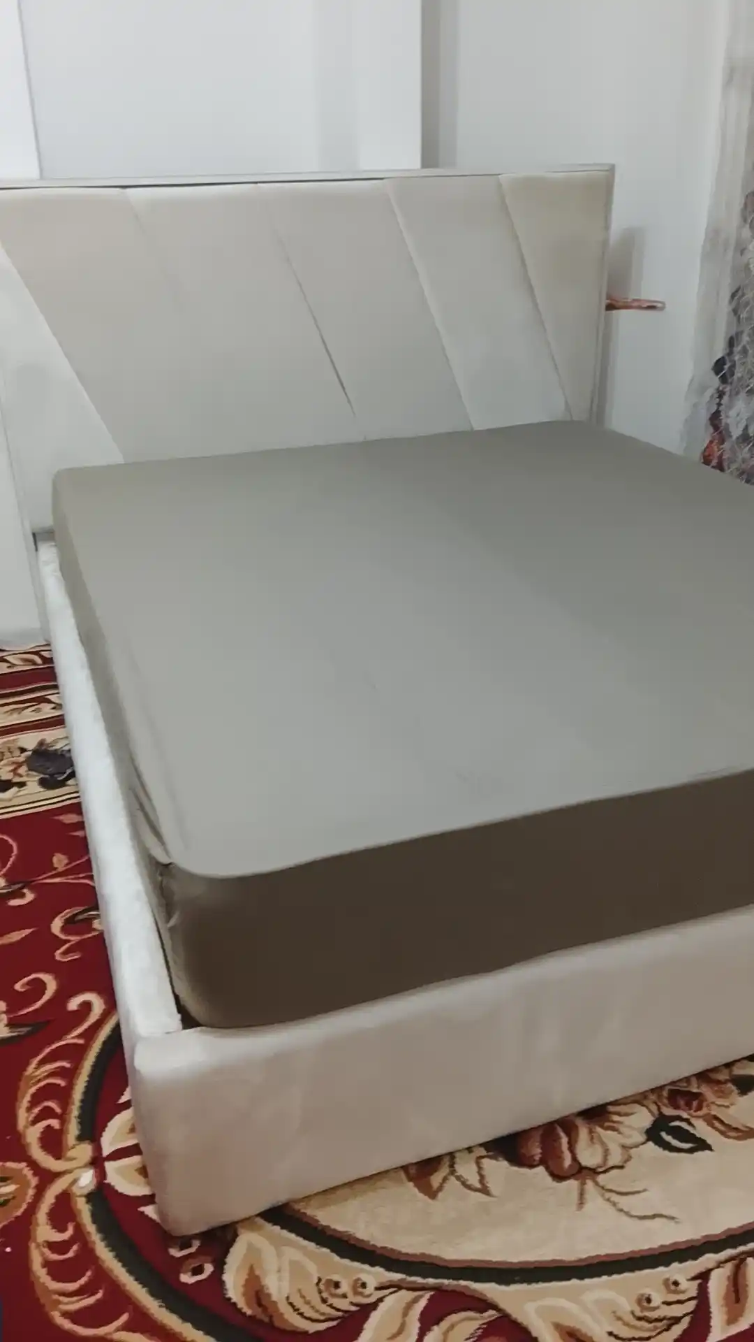 Простыня на резинке 180×220 см, двуспальная, полиэстер, однотонная
