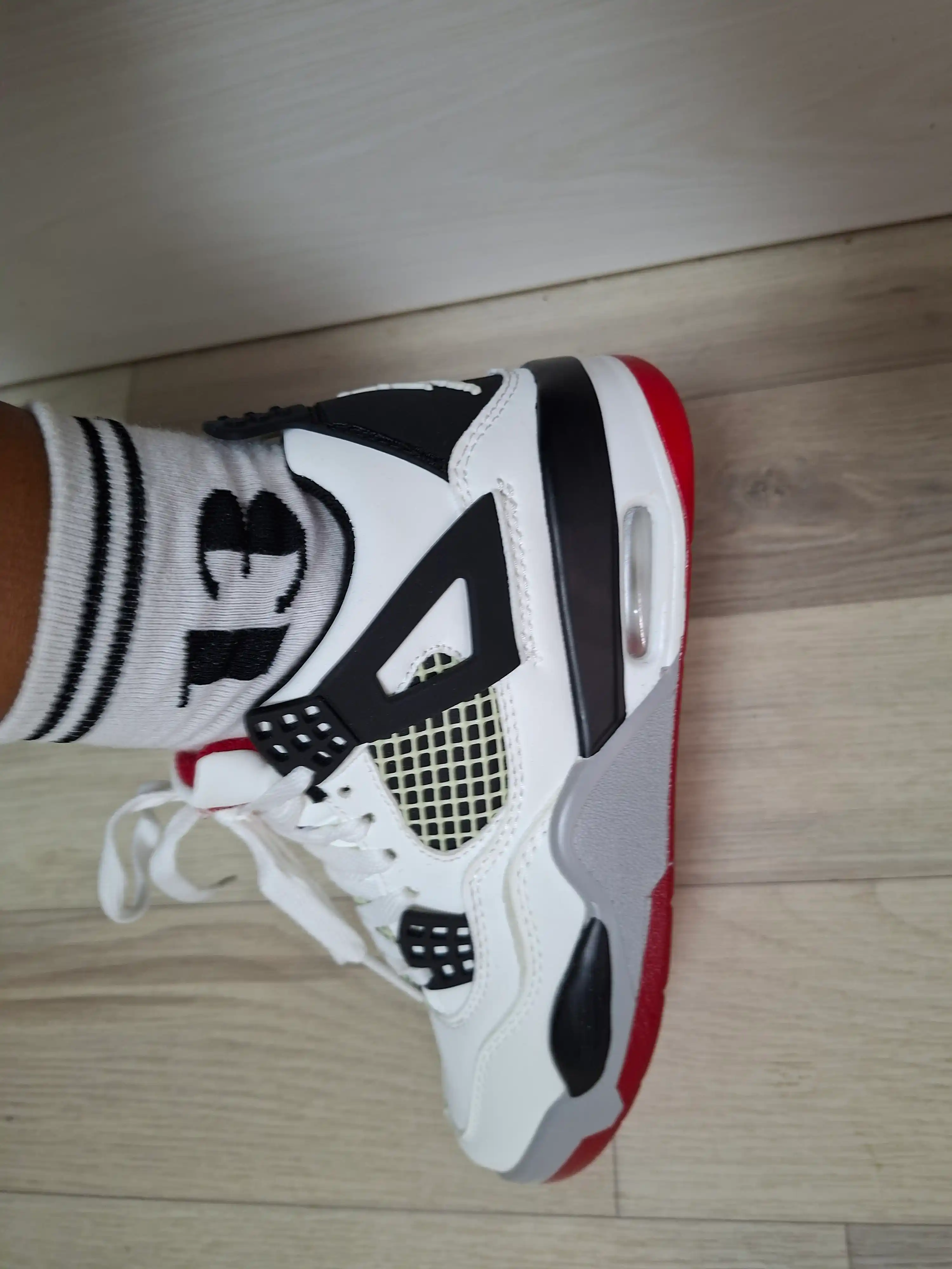 Erkaklar uchun krossovkalar Air jordan, bahor va yoz uchun