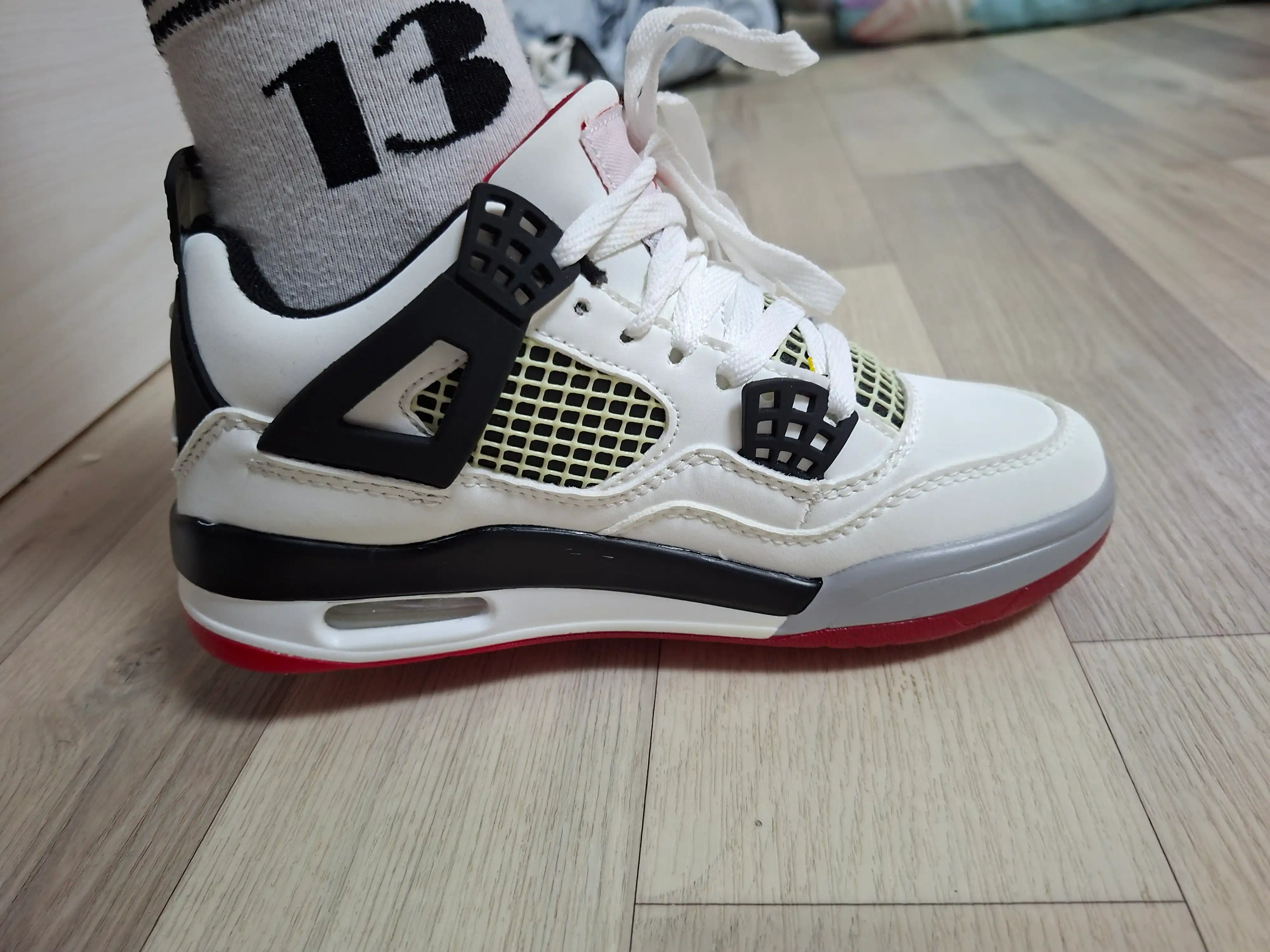 Erkaklar uchun krossovkalar Air jordan, bahor va yoz uchun