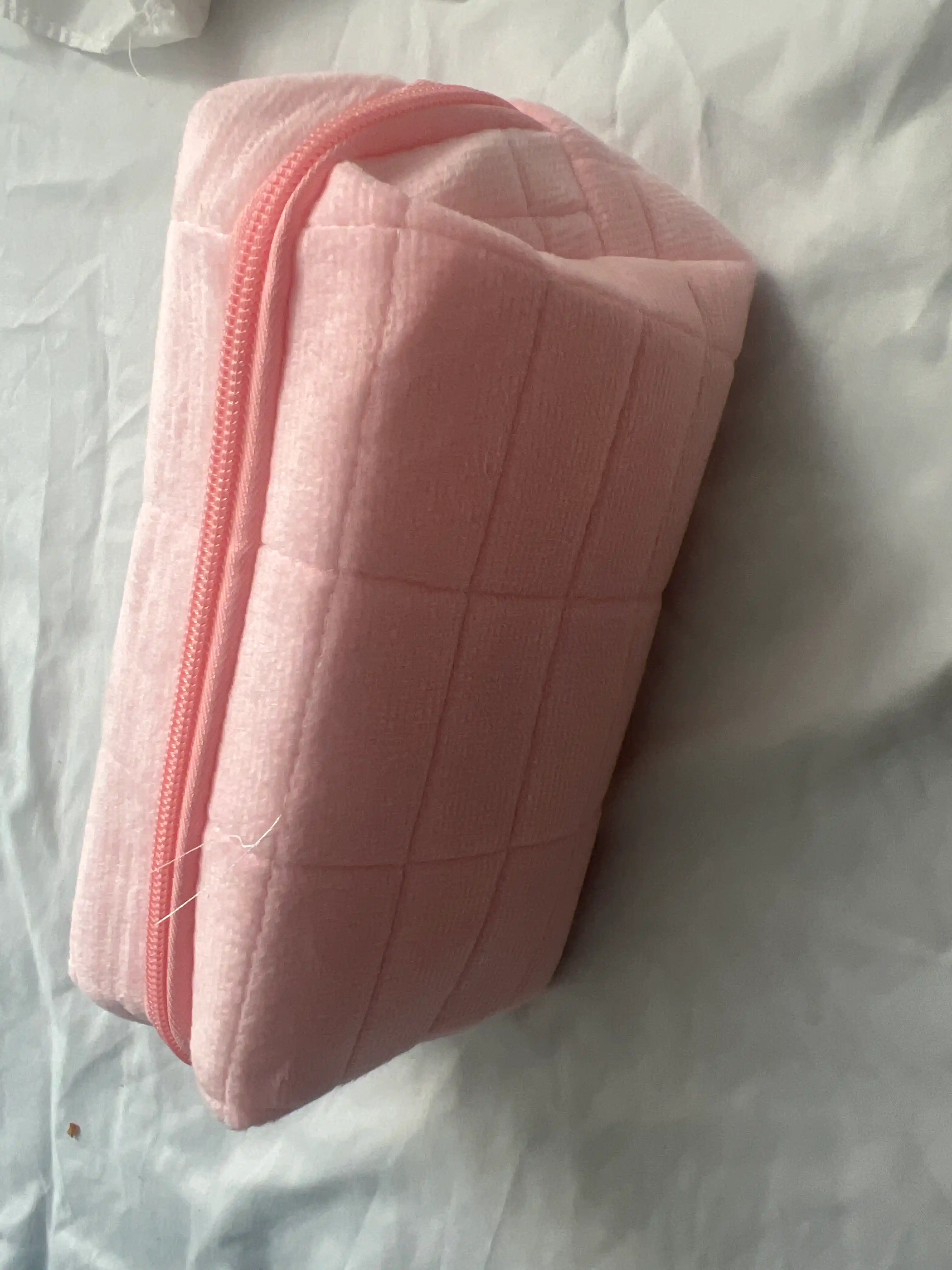 Kosmetik sumka, kosmetika uchun sayohat organayzeri