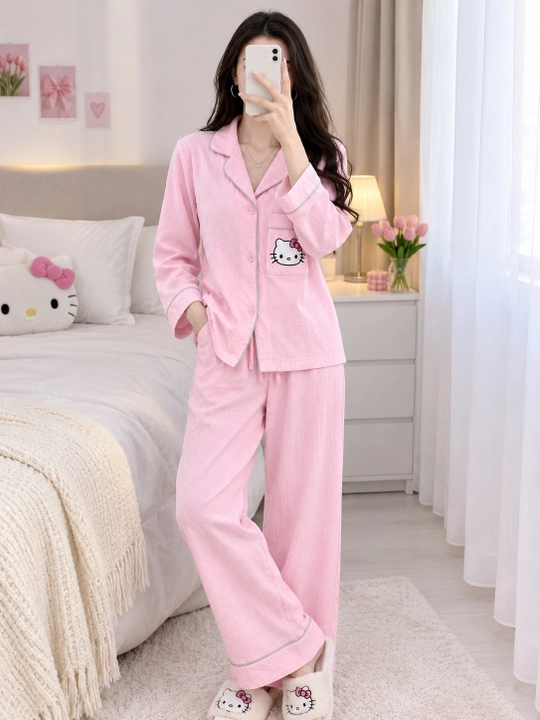 Женская пижама Hello Kitty — мягкий, удобный и стильный домашний комплект