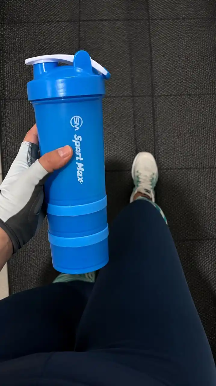 Protein uchun 500 ml shaker, venchik va konteynerlar bilan, kokteyl va sport uchun