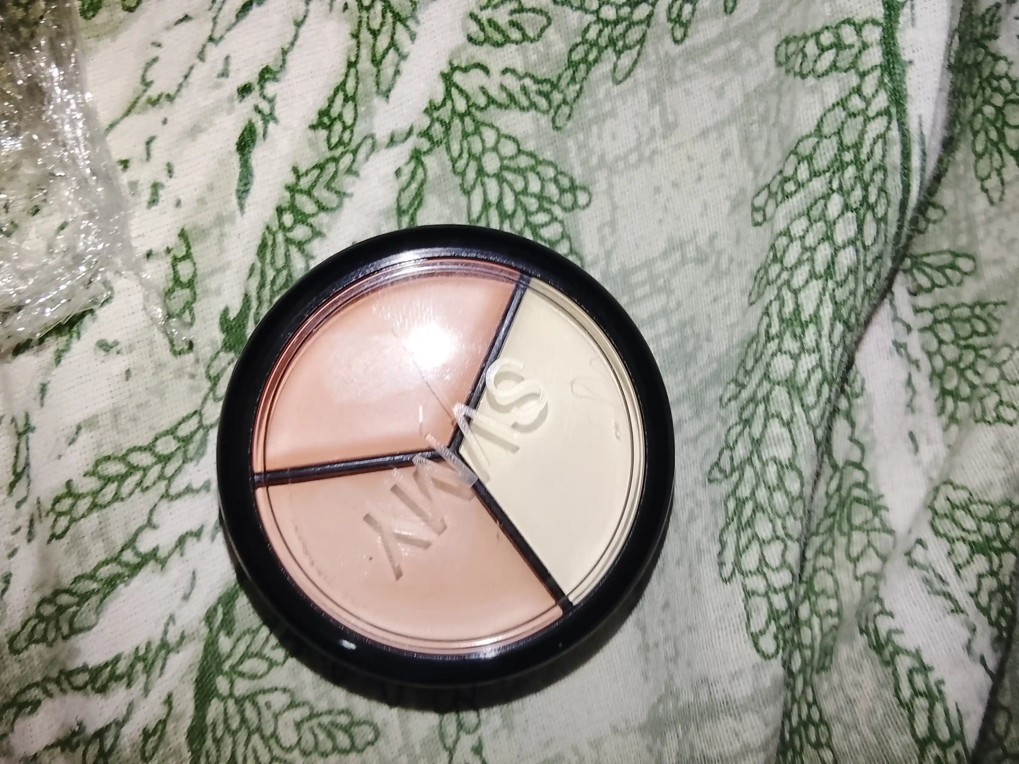 Yuz uchun Mini konsiler, tonal korrektor, 3 tasi 1 da