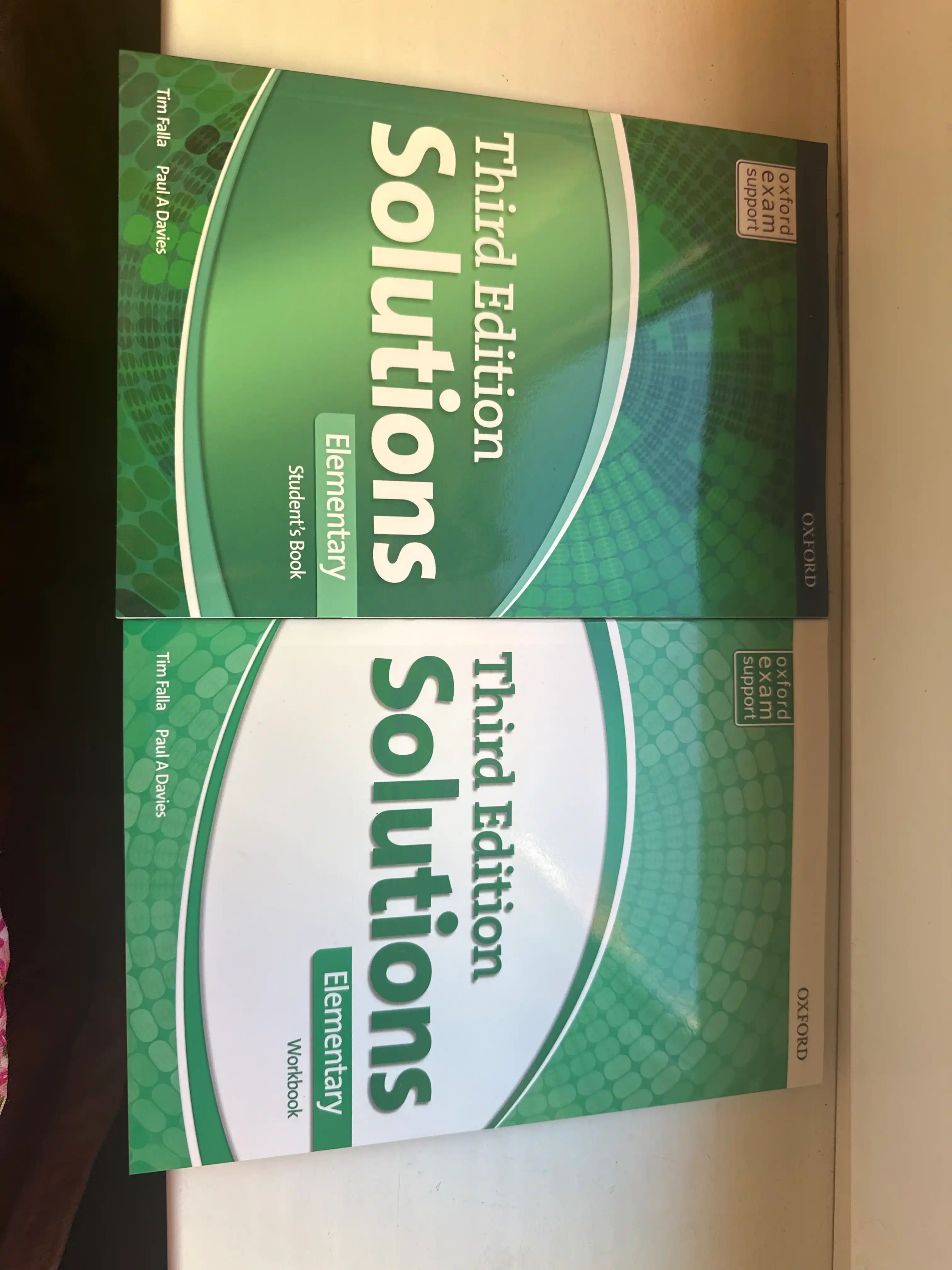 Solutions, Elementary, Third Edition, Student's Book+Workbook