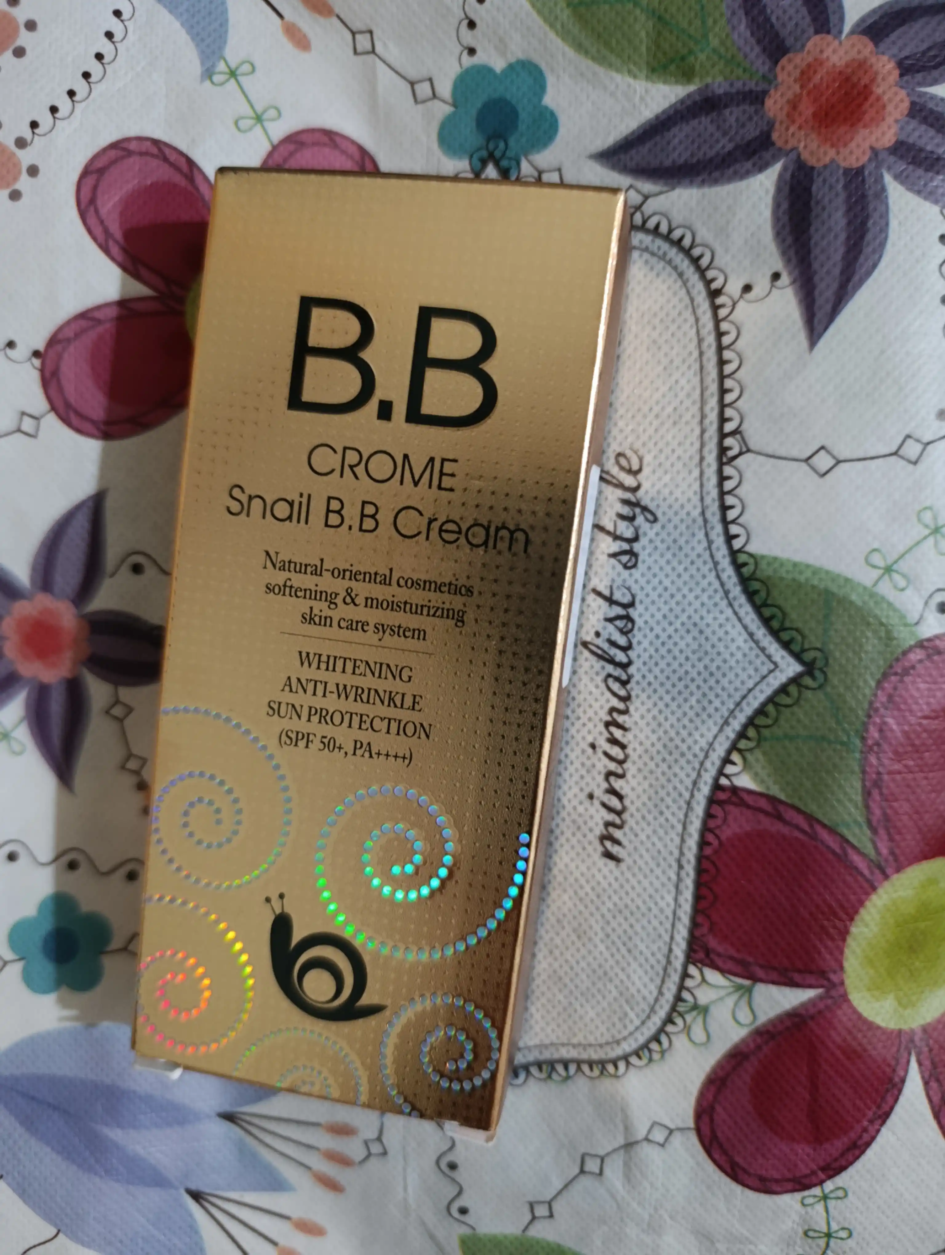CROME SNAIL BB krem SPF50, с муцином улитки, отбеливающий тональный крем