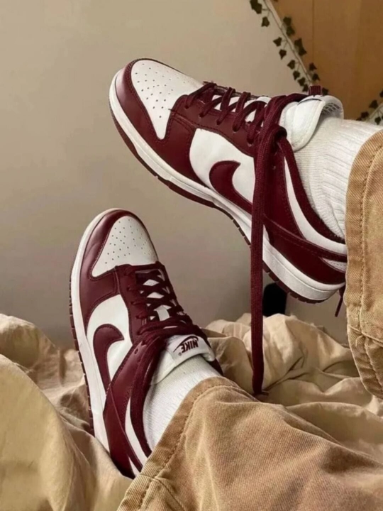 NIKE SB DUNK LOW va AIR JORDAN krossovkalari, 36-45 o‘lchamlarda, yoz va kuz uchun