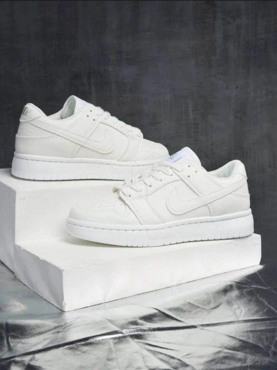 NIKE SB DUNK LOW va AIR JORDAN krossovkalari, 36-45 o‘lchamlarda, yoz va kuz uchun