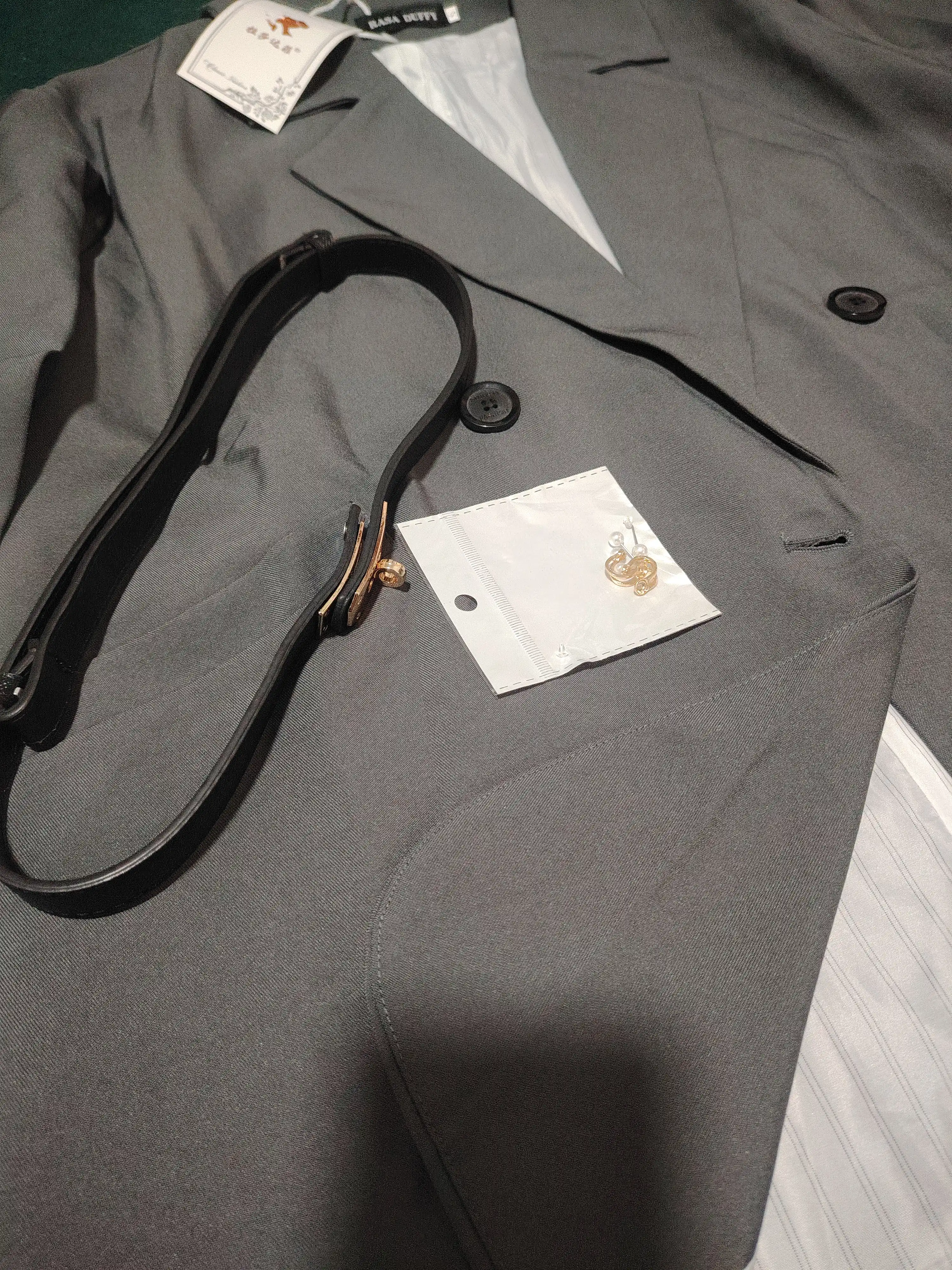 Ayollar uchun oversayz pidjak-bleyzer, ikki bortli, erkin bichim, S–XL