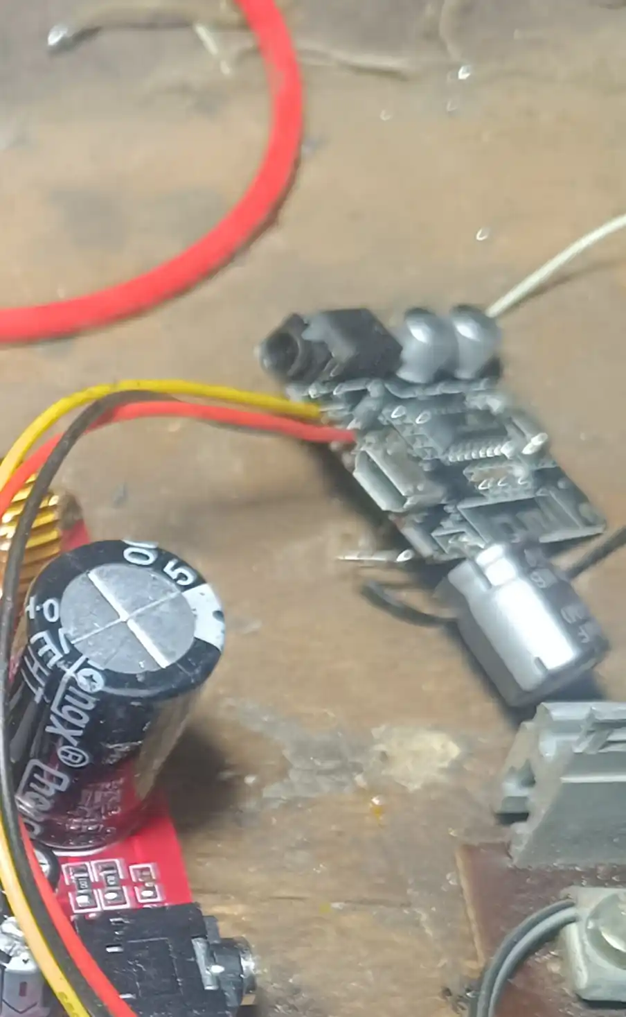 CS3835EO Аудиосистема 2.1: 2 × 60W стерео + 60W сабвуфер усилитель с выходом на сабвуфер